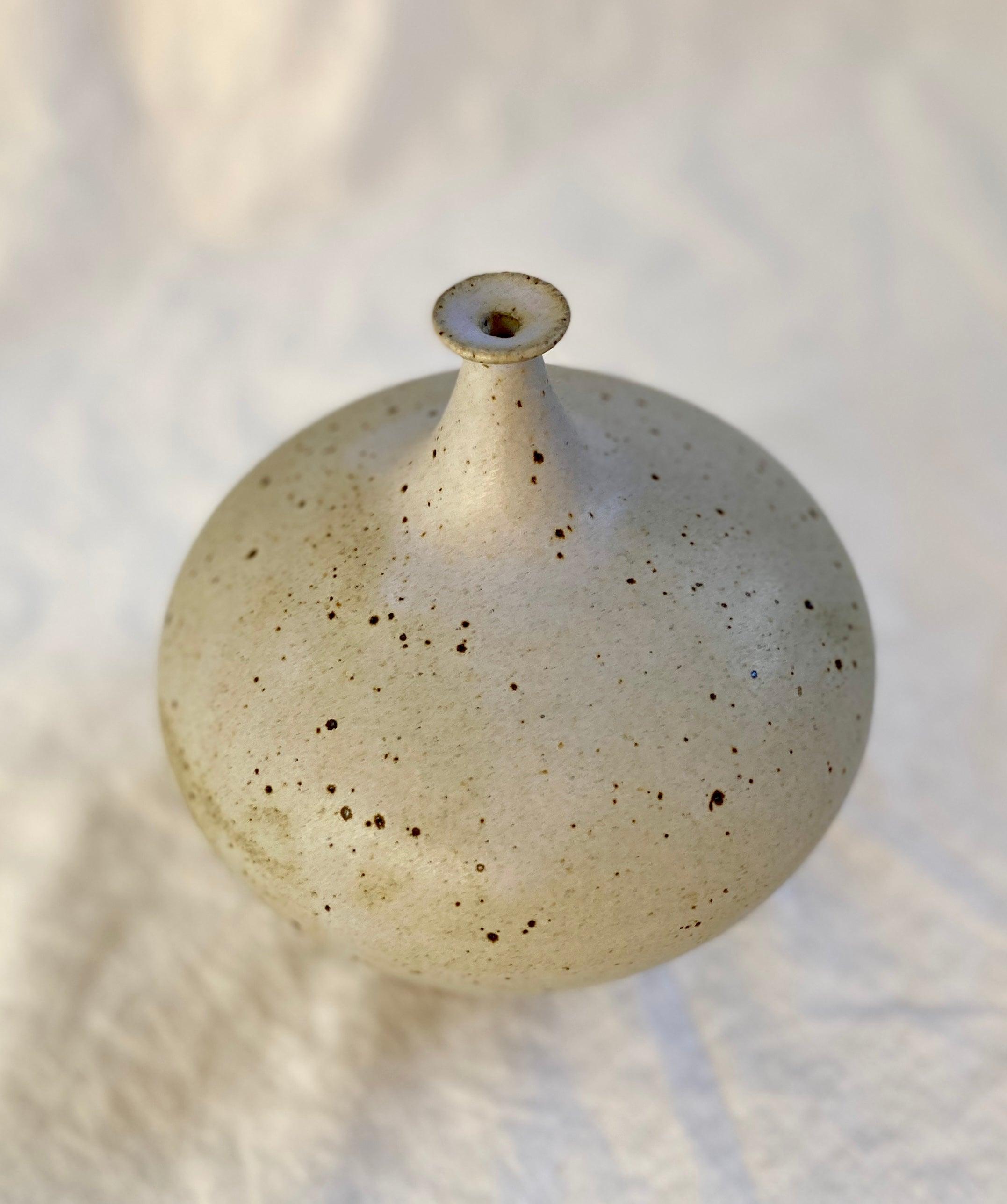 Lavender speckled wide vessel no. 3 - Dana Chieco Studio