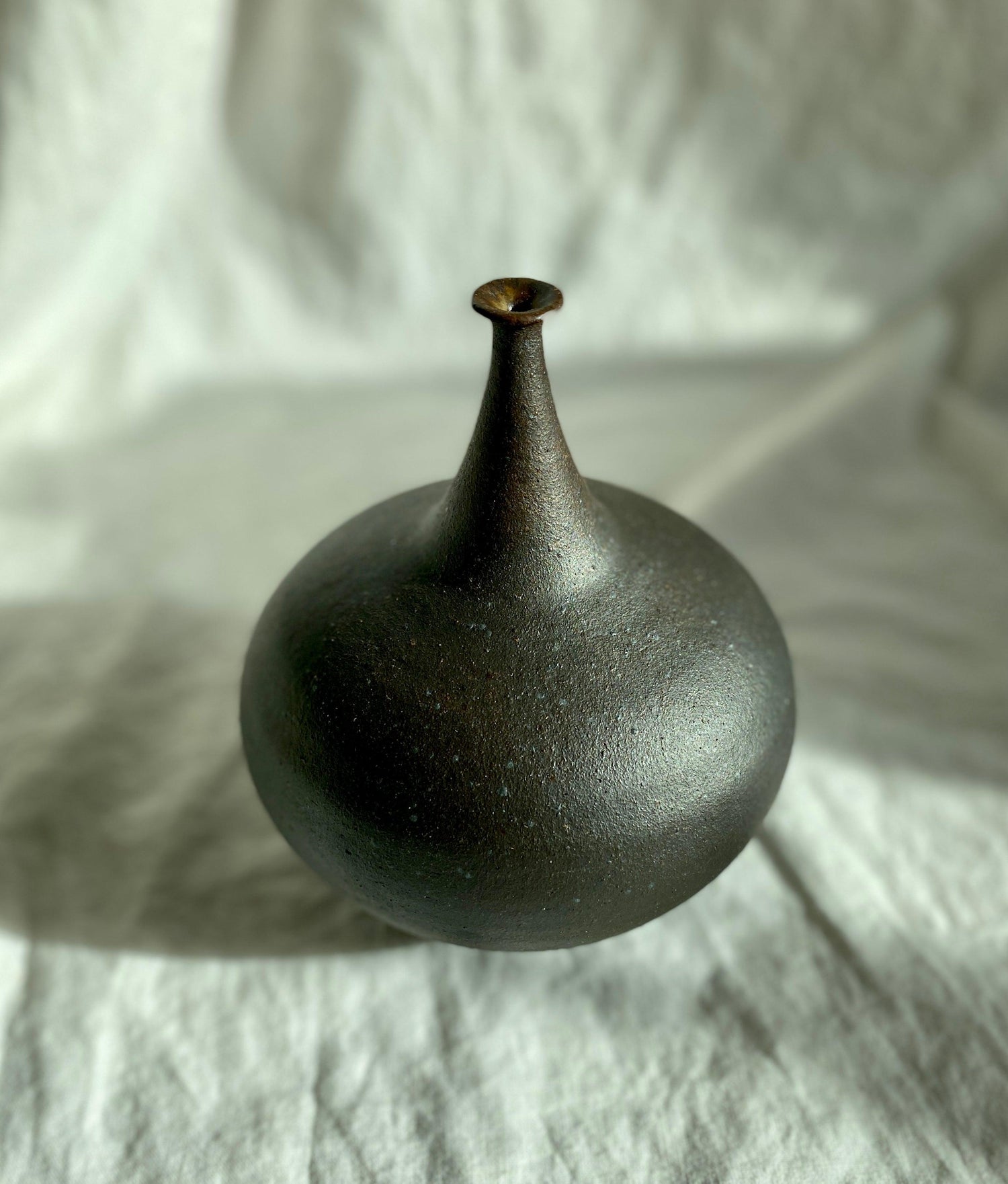 Black clay wide bottleneck no. 2 - Dana Chieco Studio