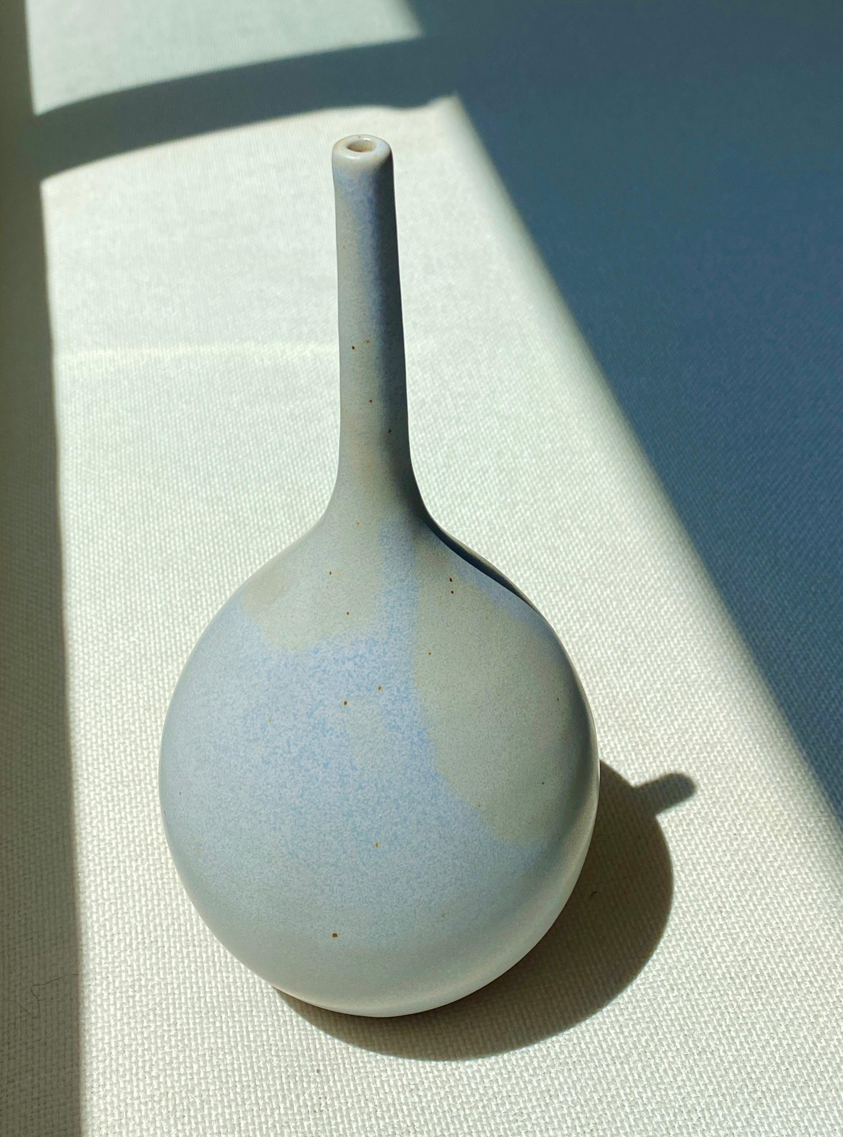 Lavender porcelain narrow-neck teardrop vase - Dana Chieco Studio
