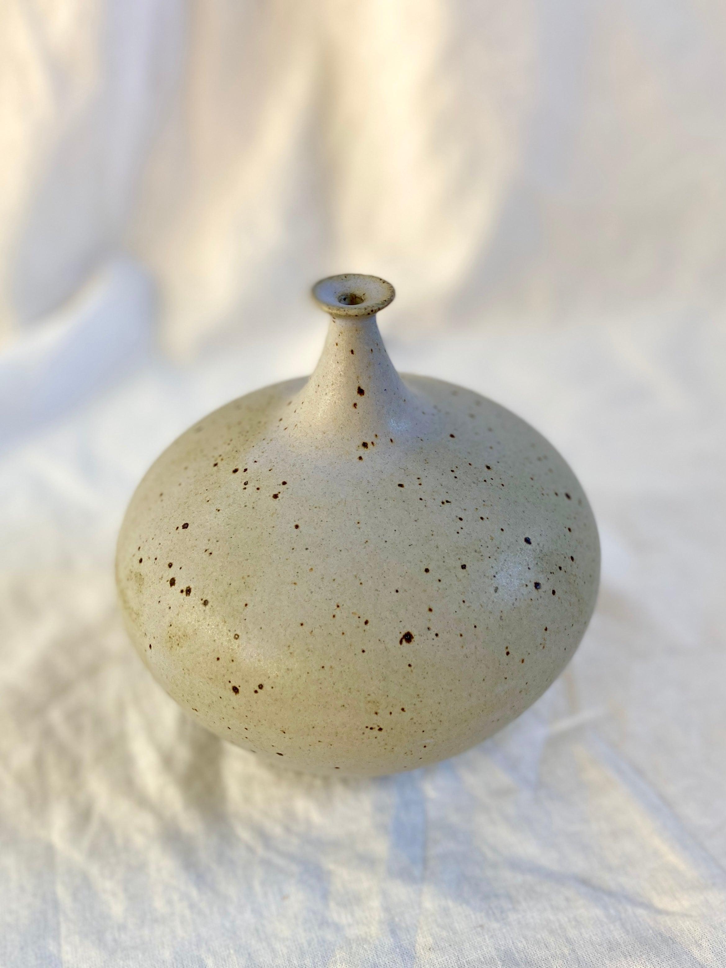 Lavender speckled wide vessel no. 3 - Dana Chieco Studio