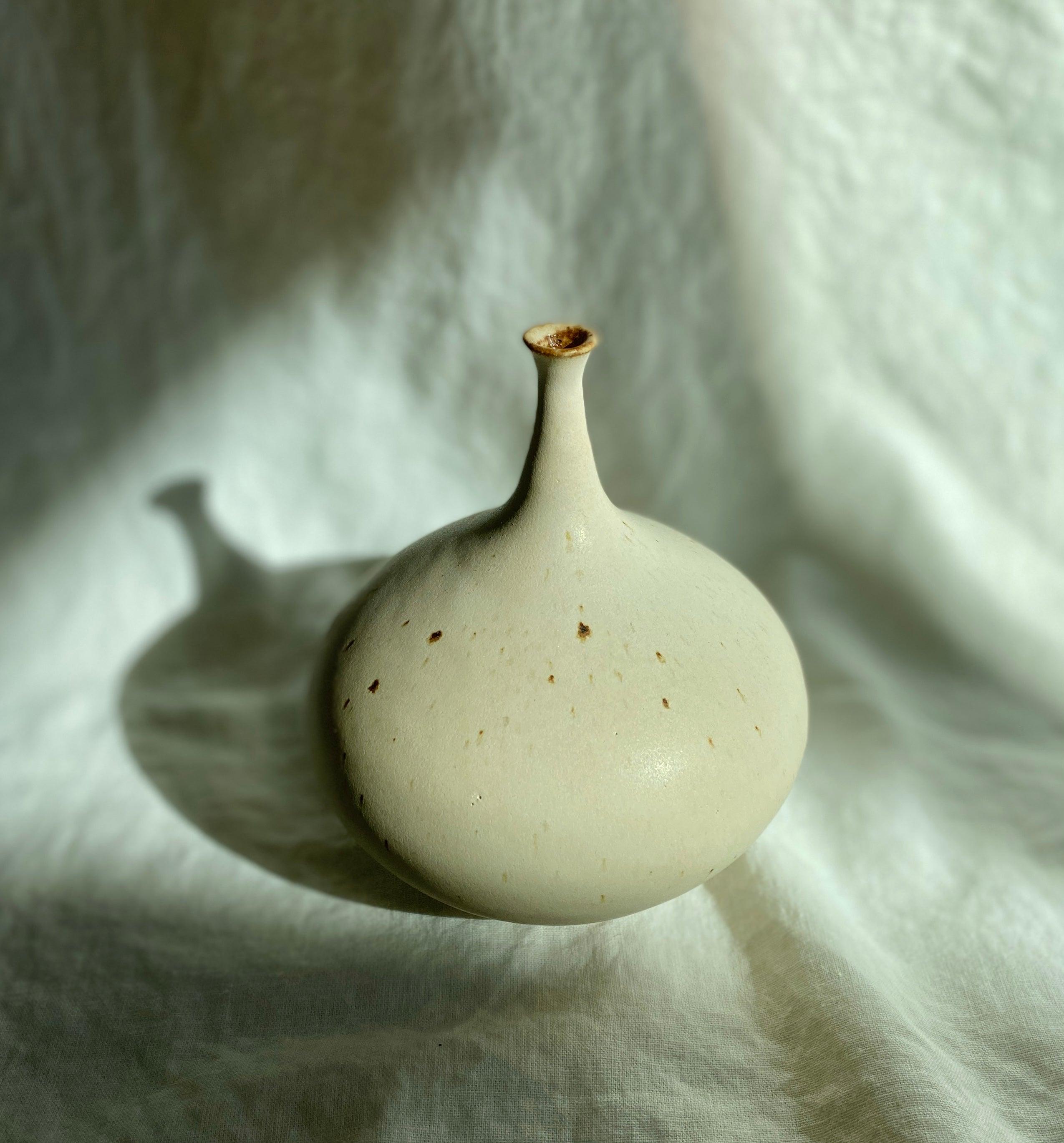 Warm satin white bottleneck no. 4 - Dana Chieco Studio