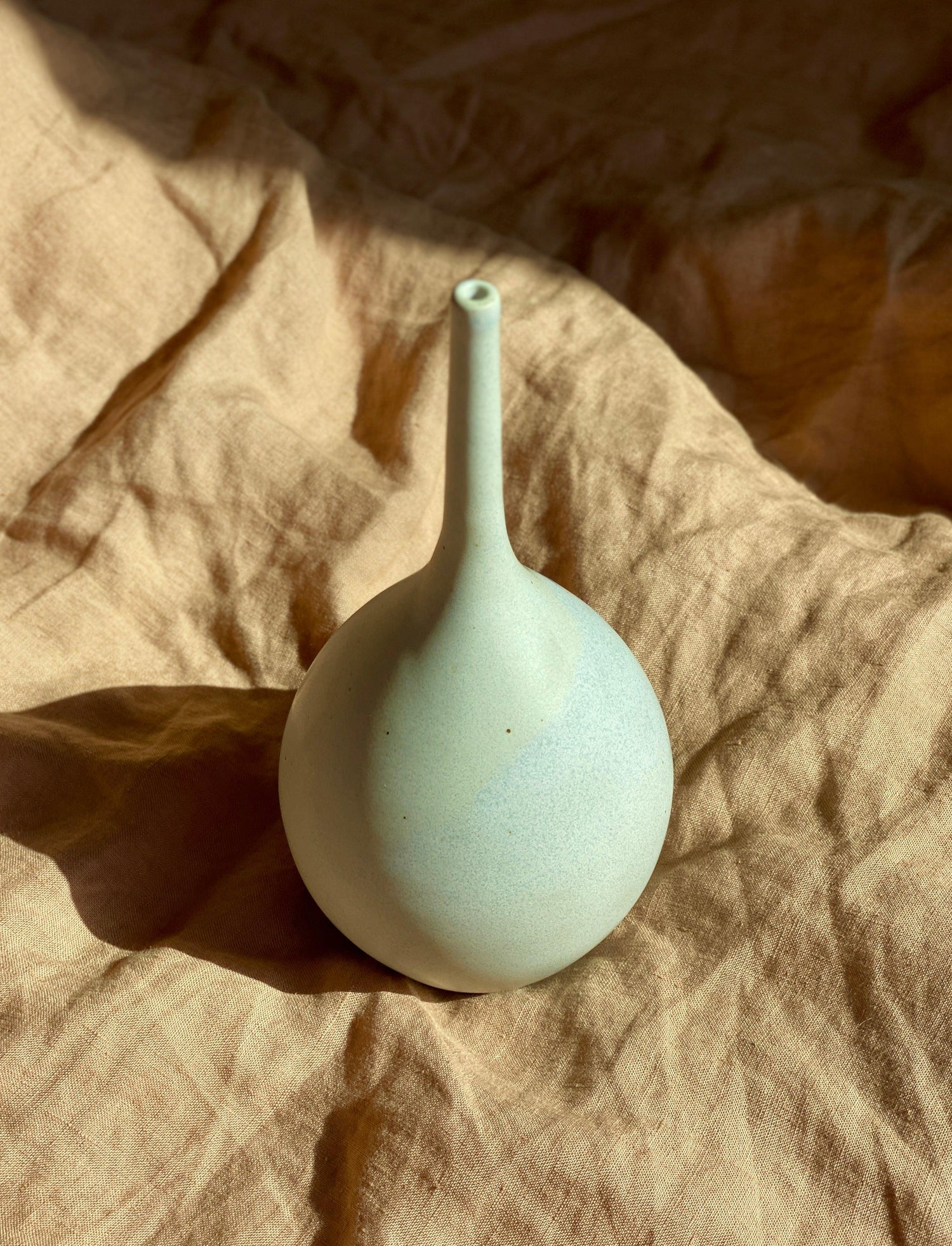 Lavender porcelain narrow-neck teardrop vase - Dana Chieco Studio