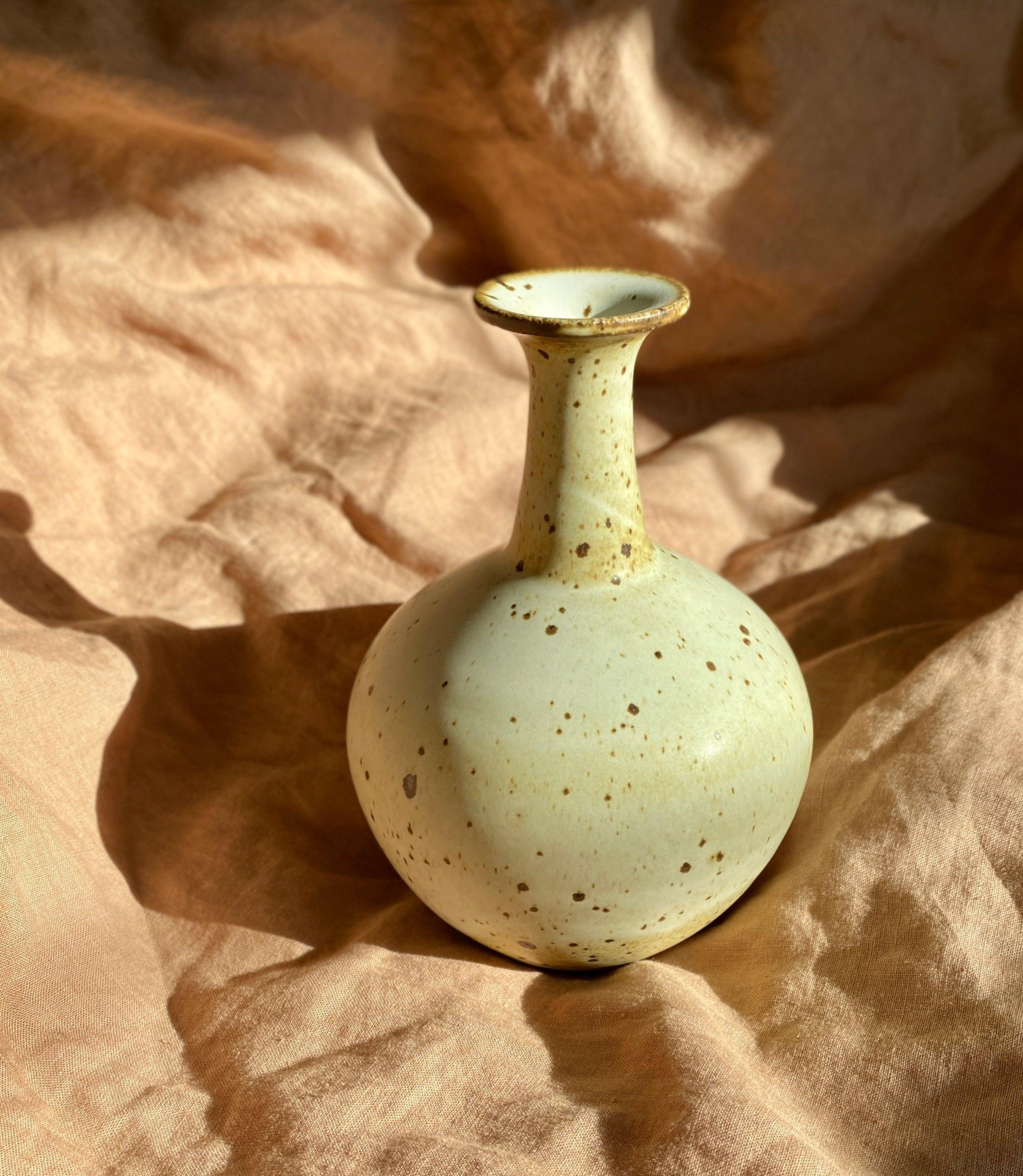 Matte white speckled bottle-neck vase No. 14 - Dana Chieco Studio