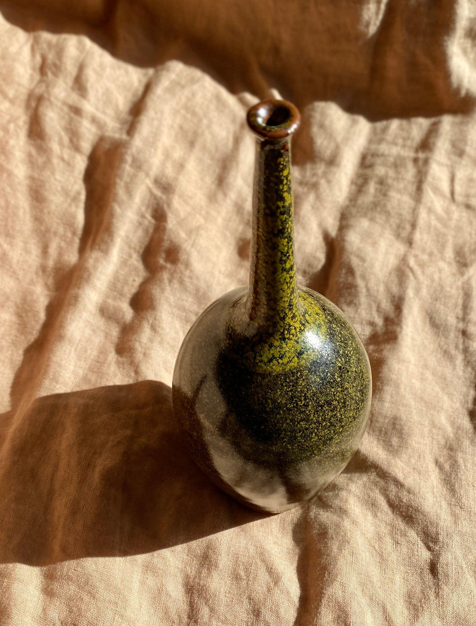 "Tea dust" glazed skinny neck - Dana Chieco Studio