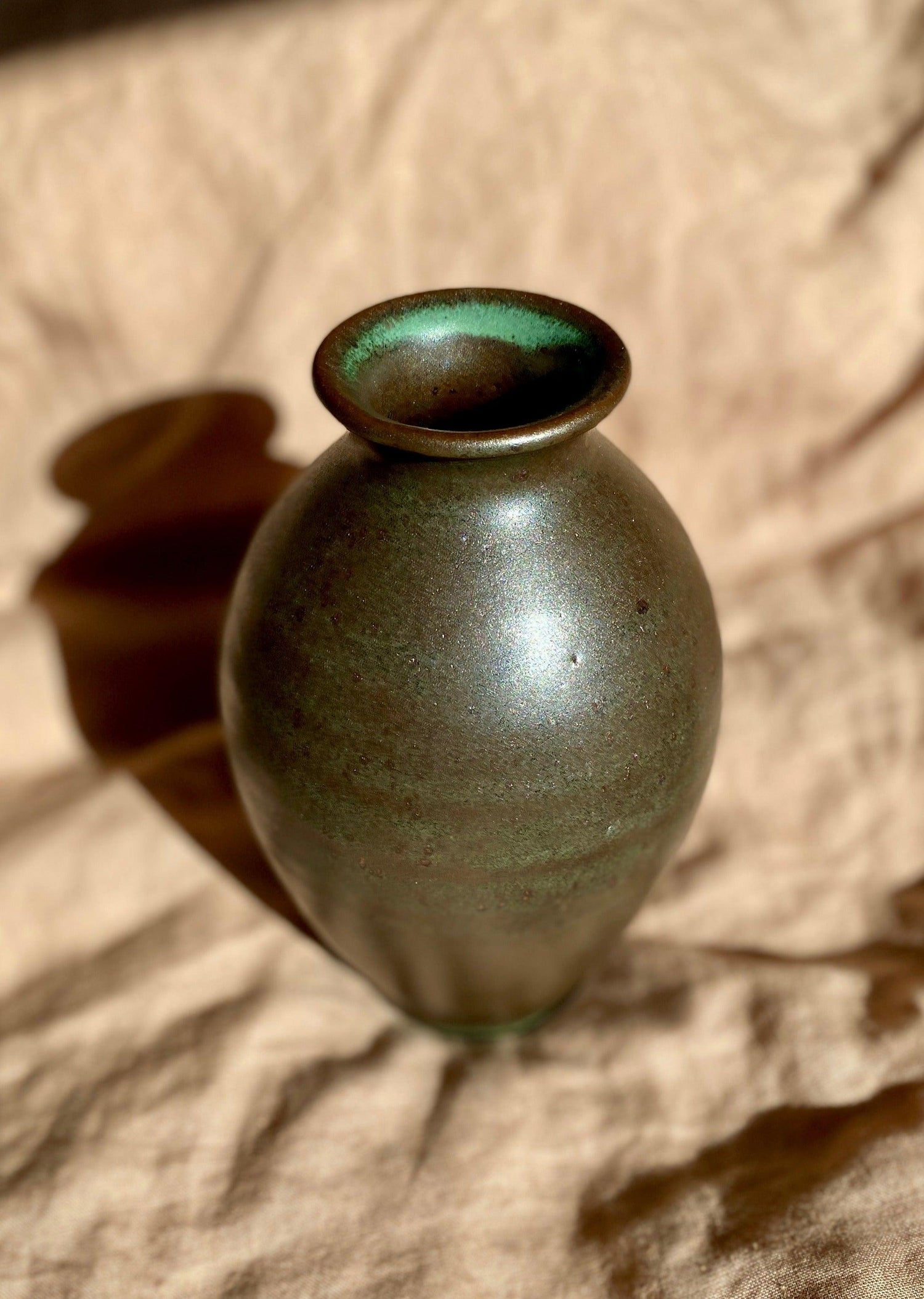 Bronze vase with green highlights - Dana Chieco Studio