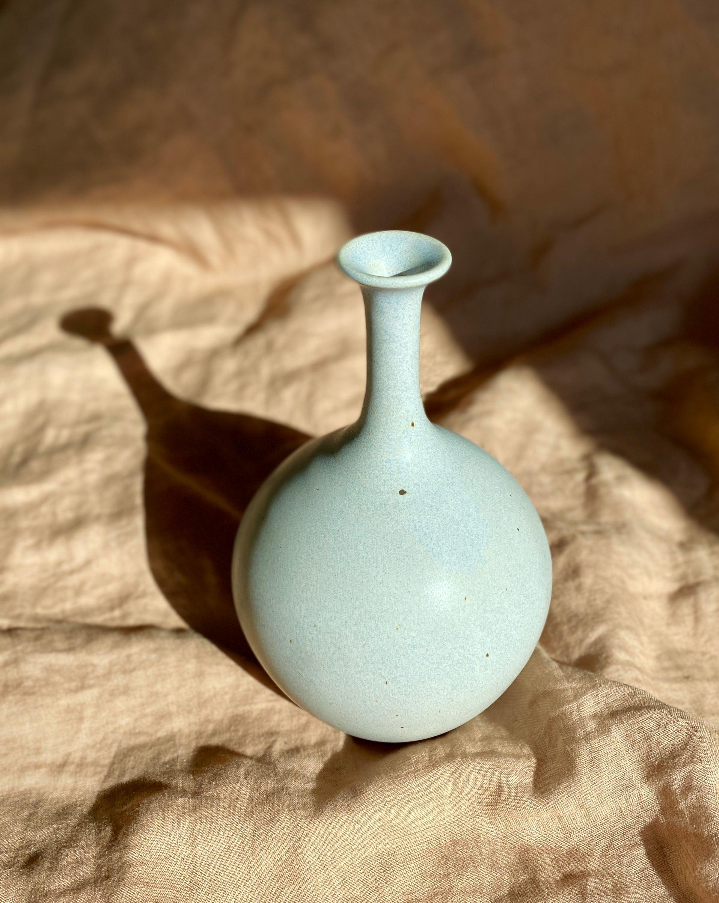 Lavender bottle-neck wide vase No. 1 - Dana Chieco Studio