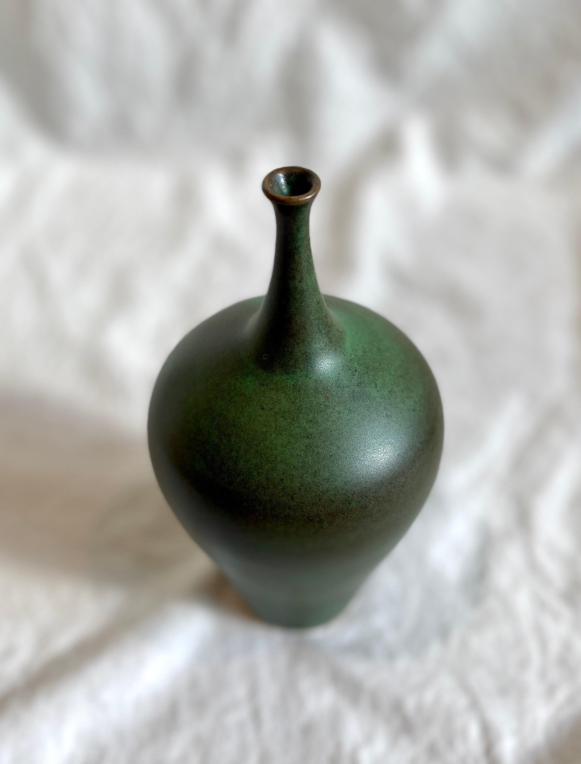 Green bottleneck no. 20 - Dana Chieco Studio