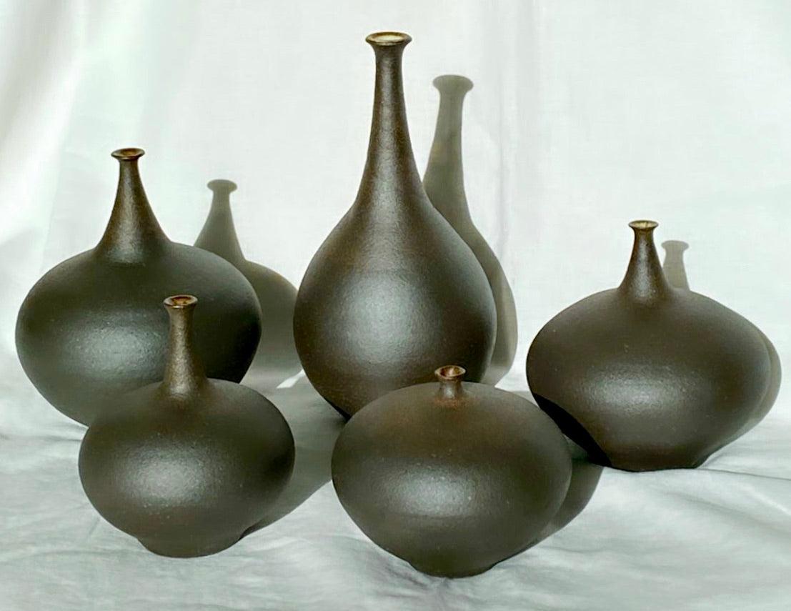 Black clay bottleneck no. 1 - Dana Chieco Studio