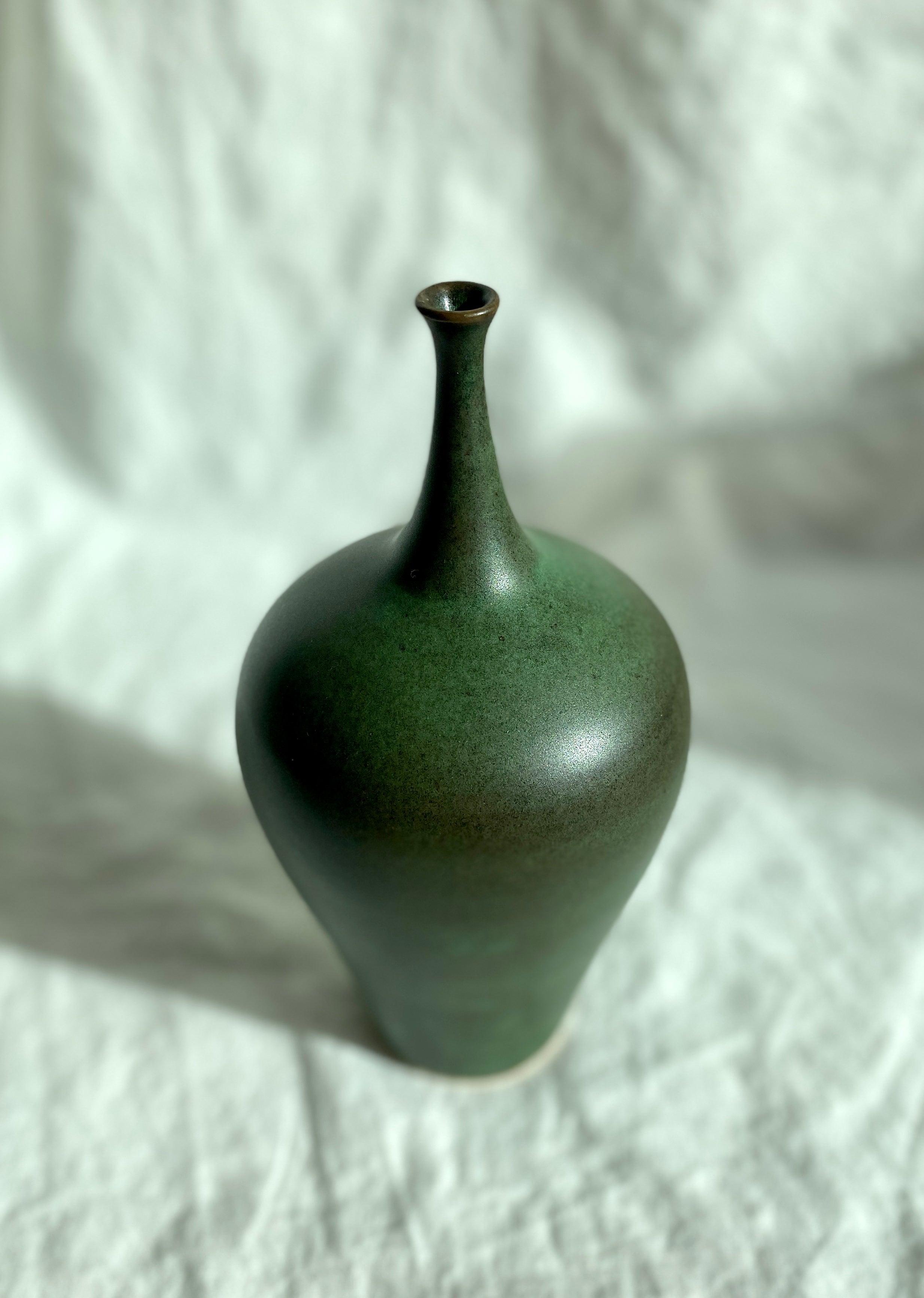 Green bottleneck no. 20 - Dana Chieco Studio