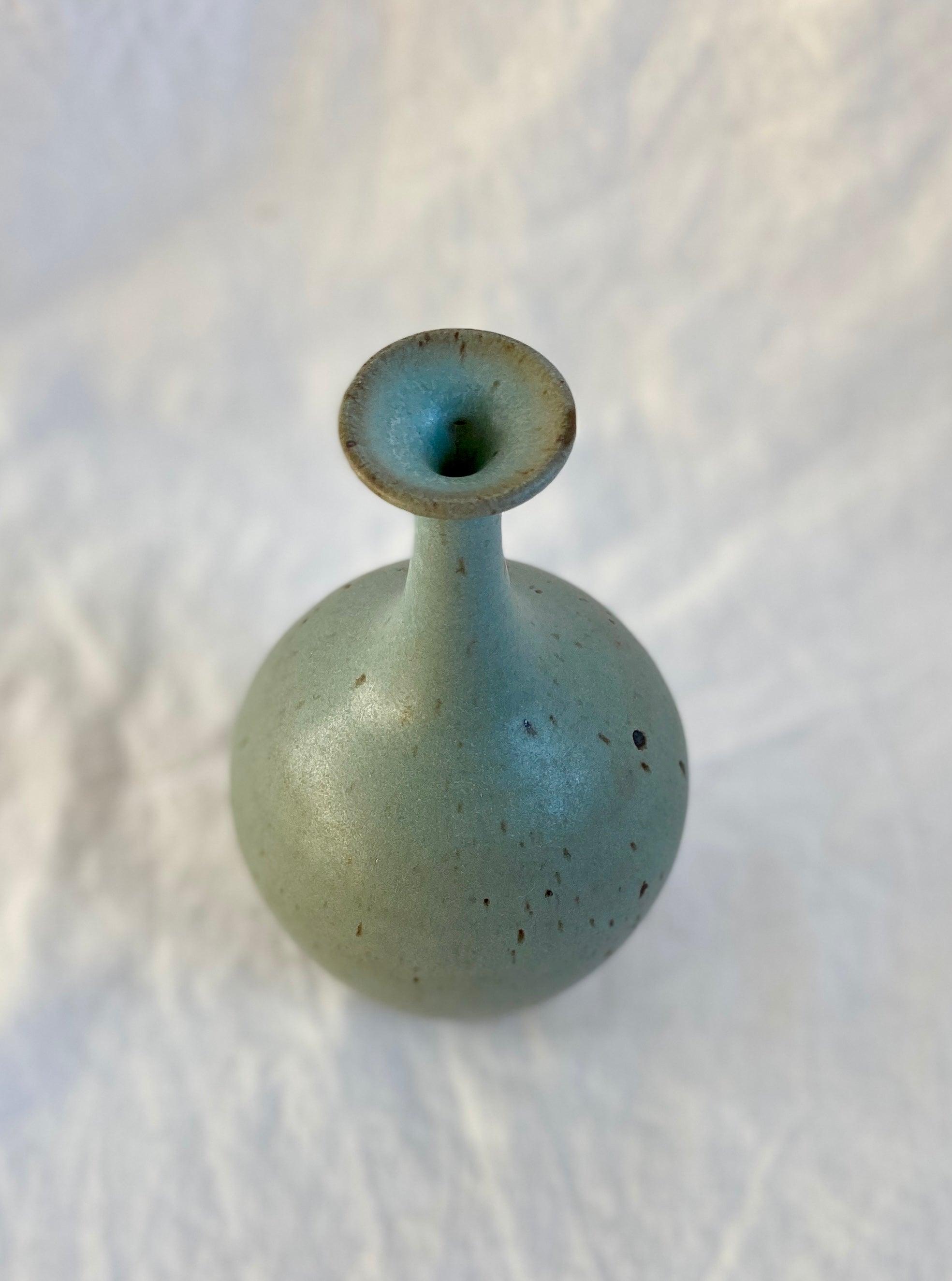 Blue speckled bottleneck vessel no. 12 - Dana Chieco Studio