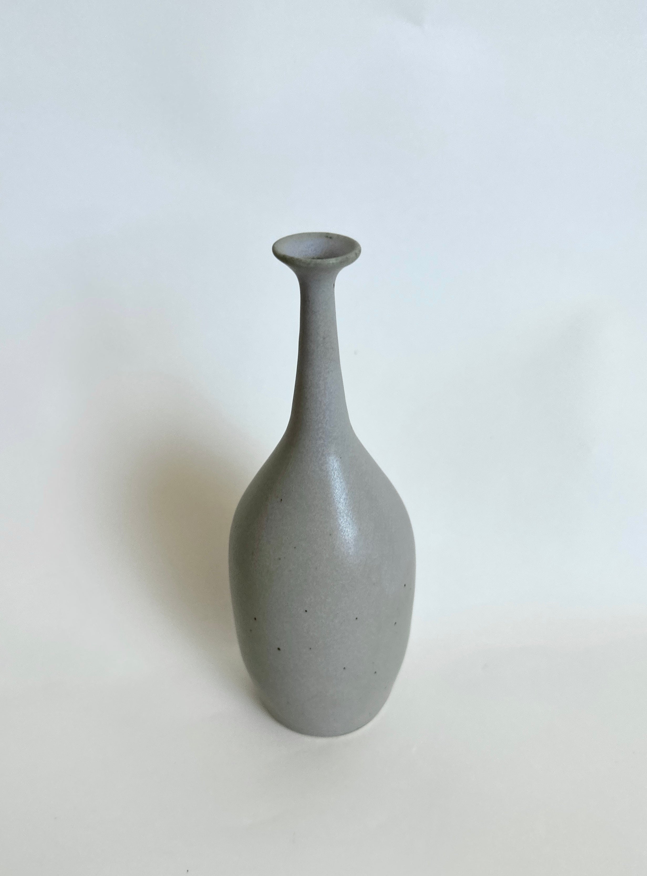 Lavender bottleneck no. 6