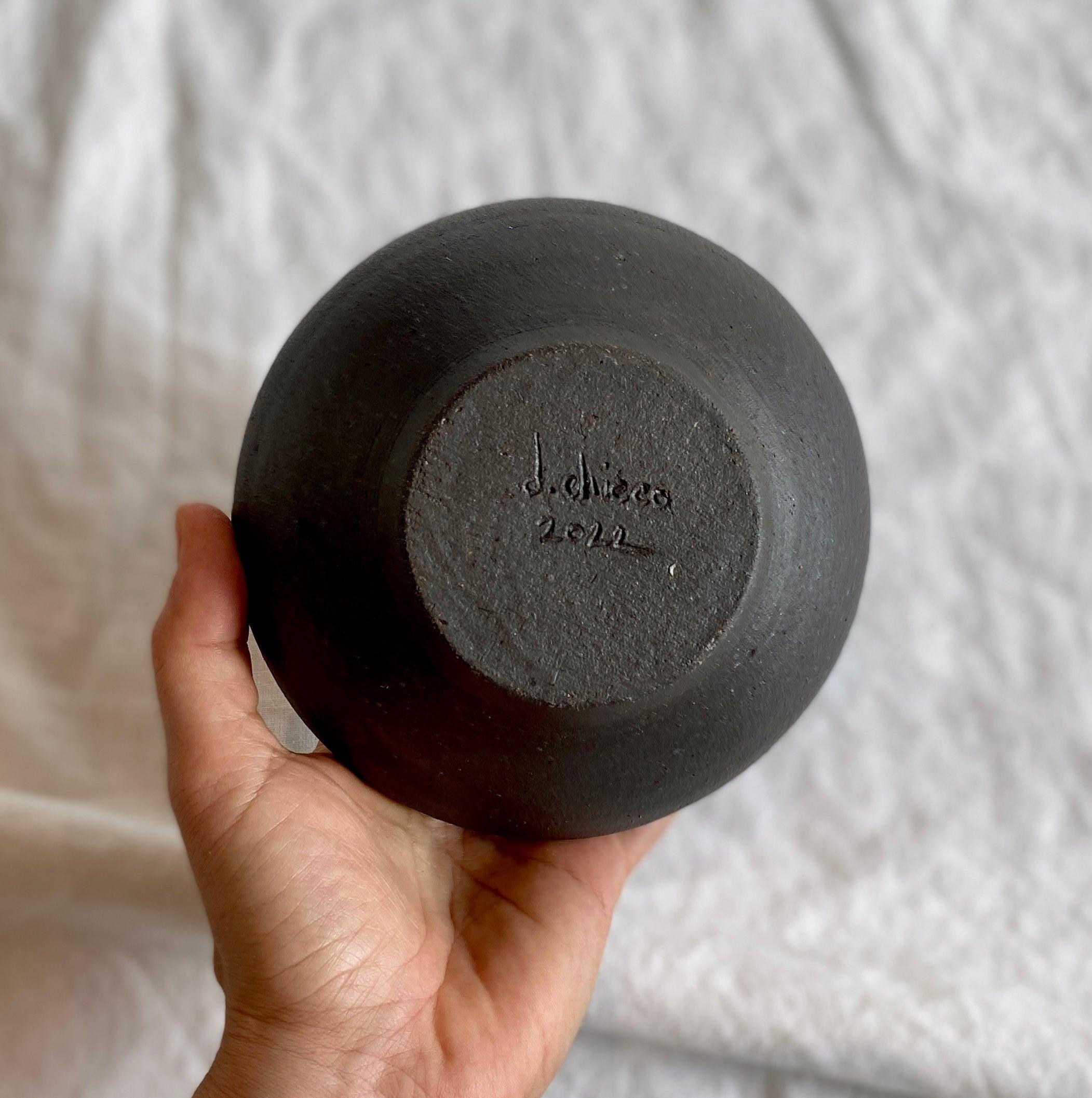 Black clay wide bottleneck no. 3 - Dana Chieco Studio