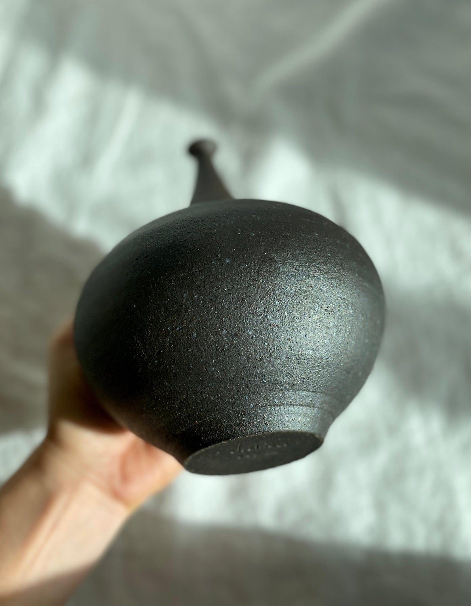Black clay wide bottleneck no. 2 - Dana Chieco Studio