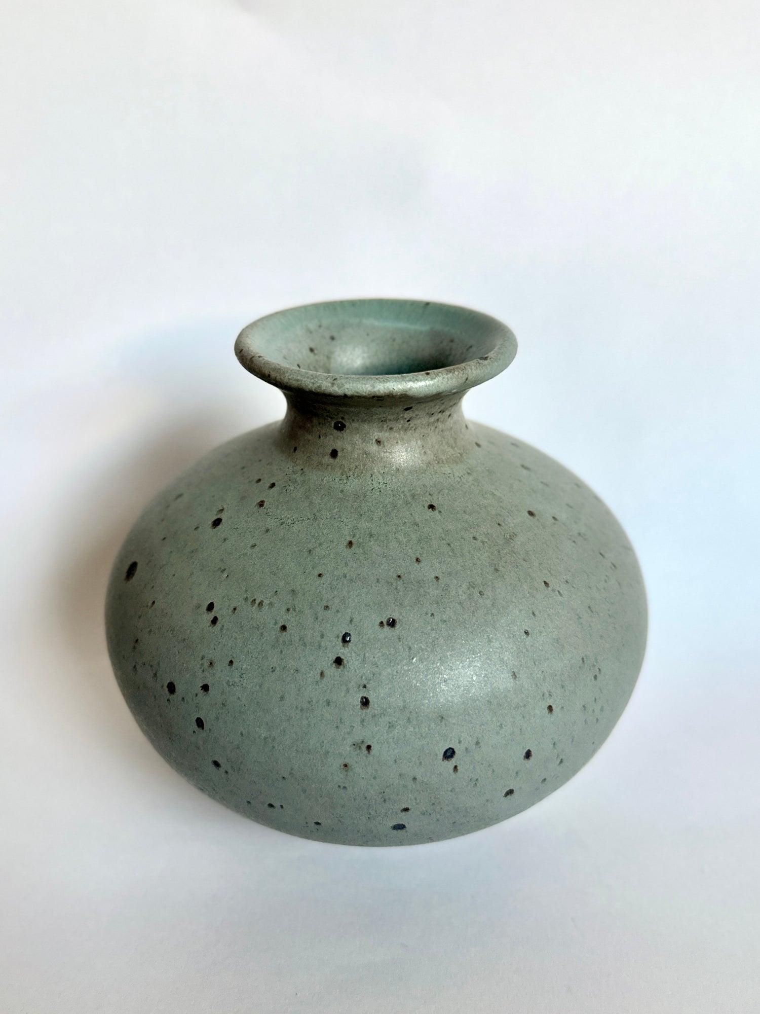 Blue speckled vase no. 20