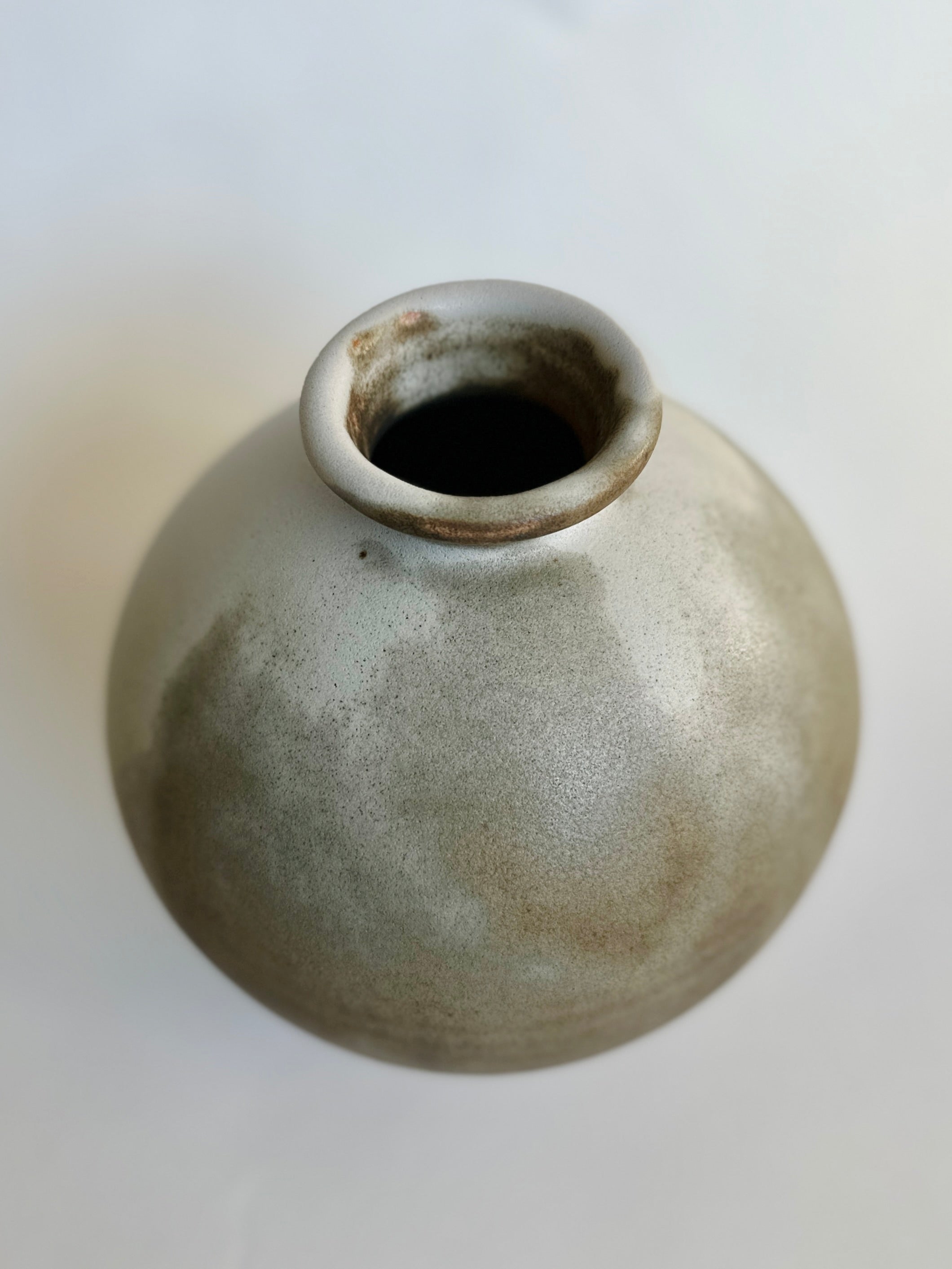 Gray/tan vase no. 22