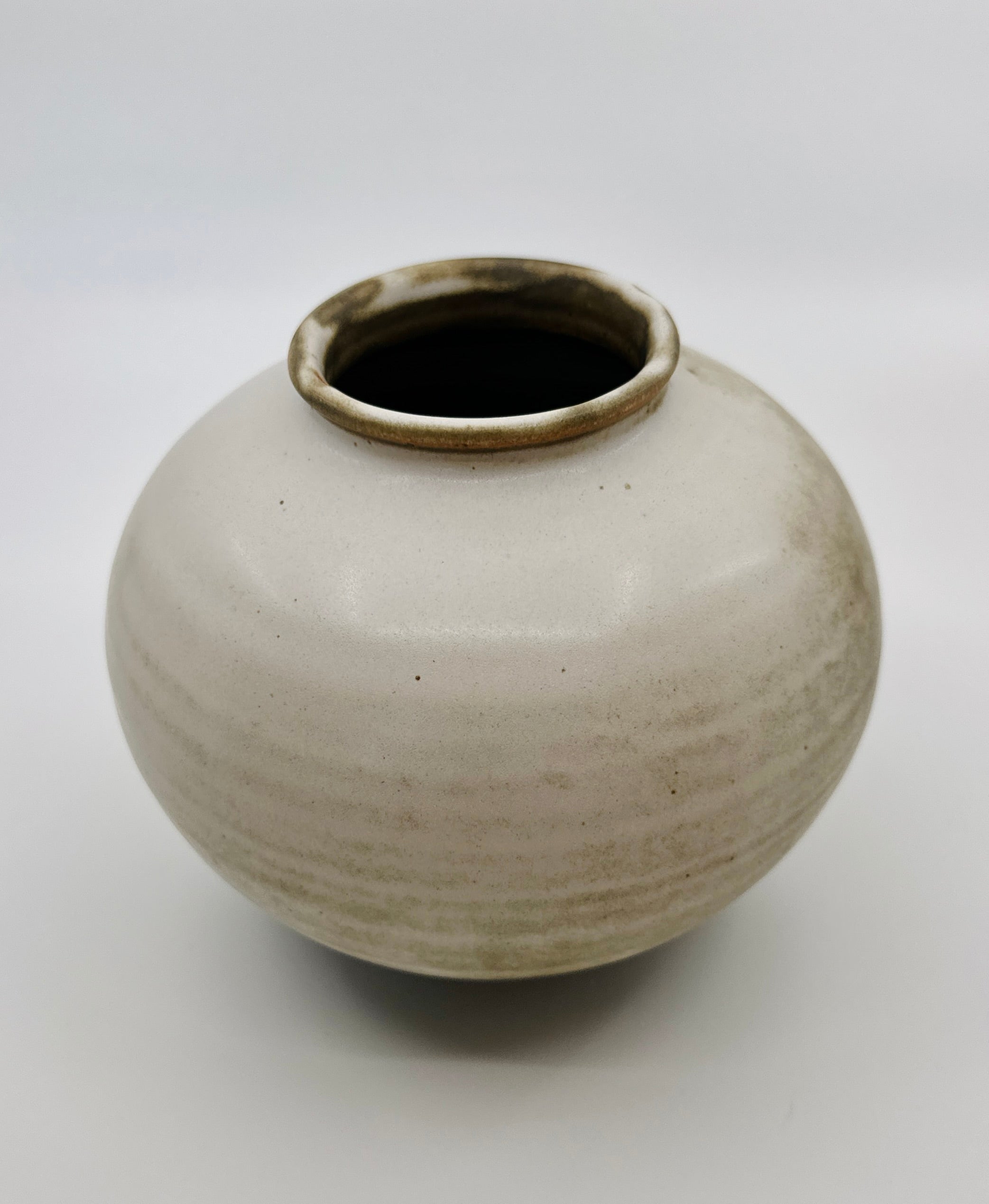 Gray/beige speckled vase no. 31