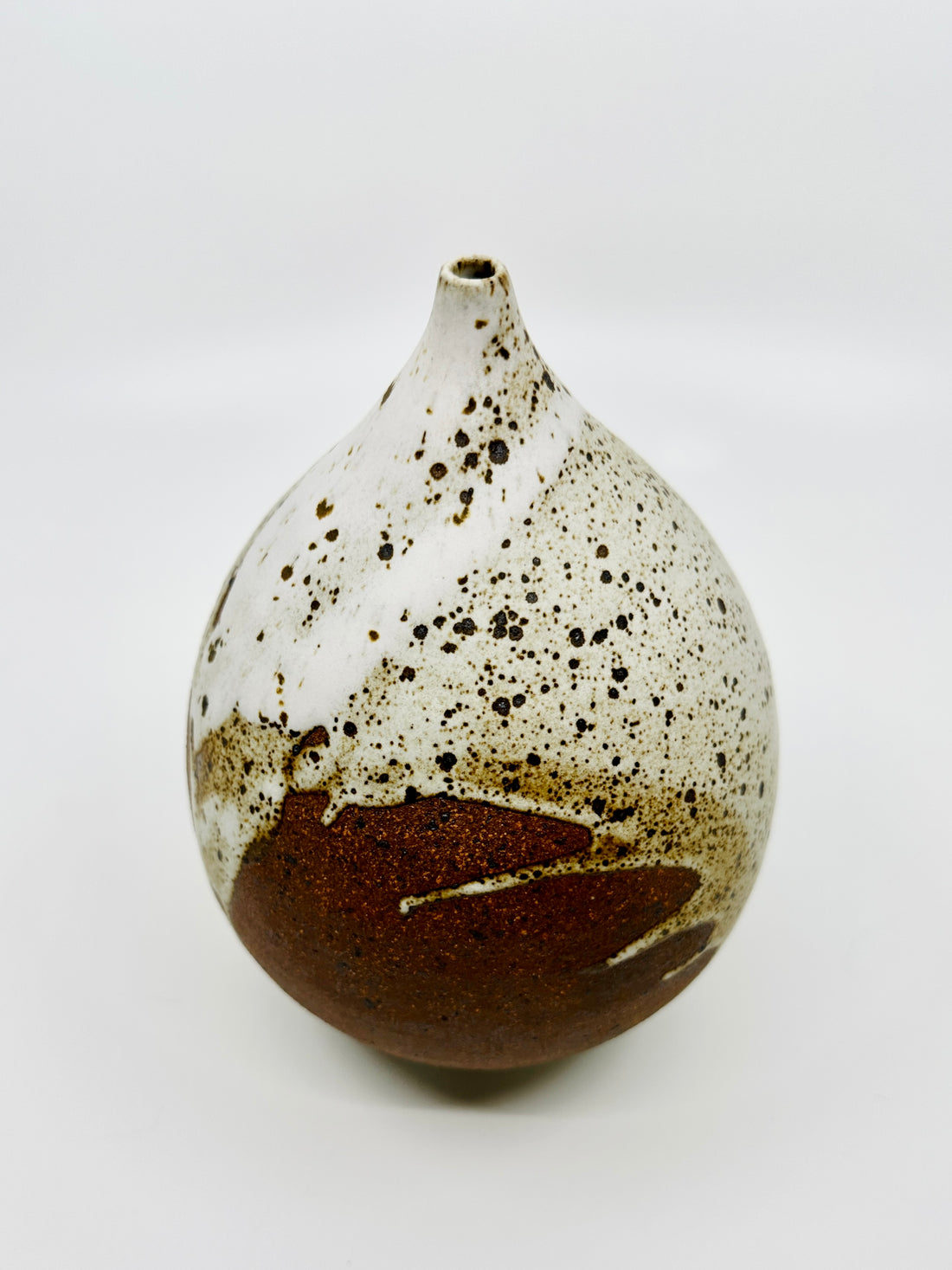 White glaze on dark clay no. 39