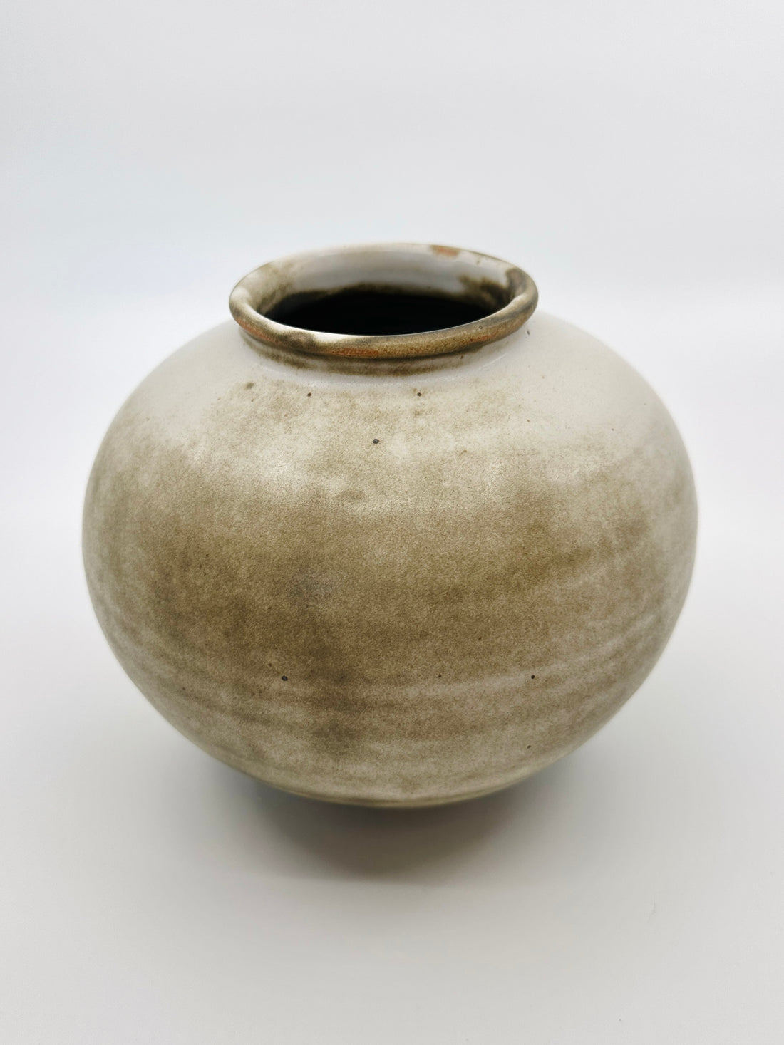 Gray/beige speckled vase no. 31