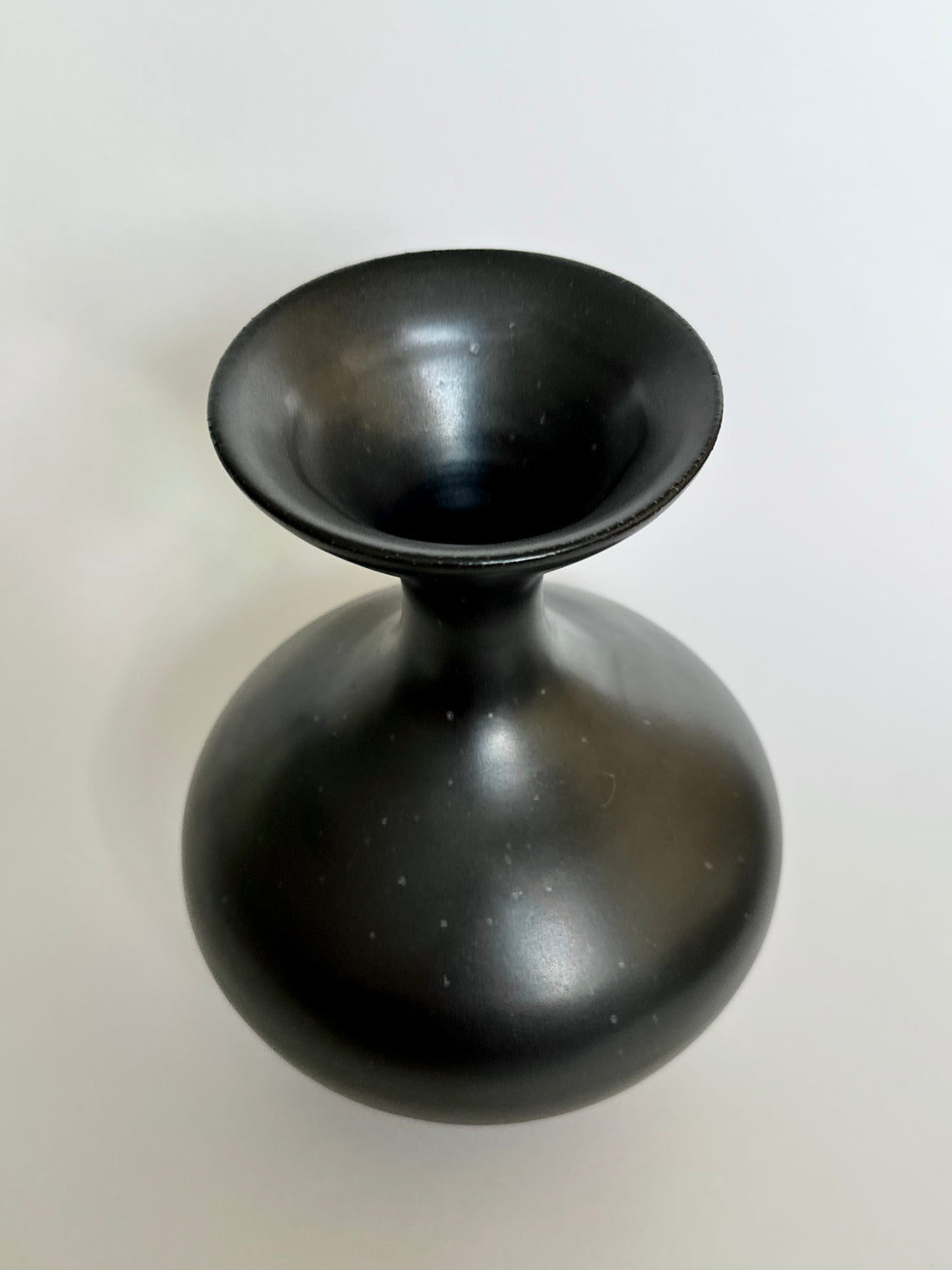 Black satin vessel No. 1