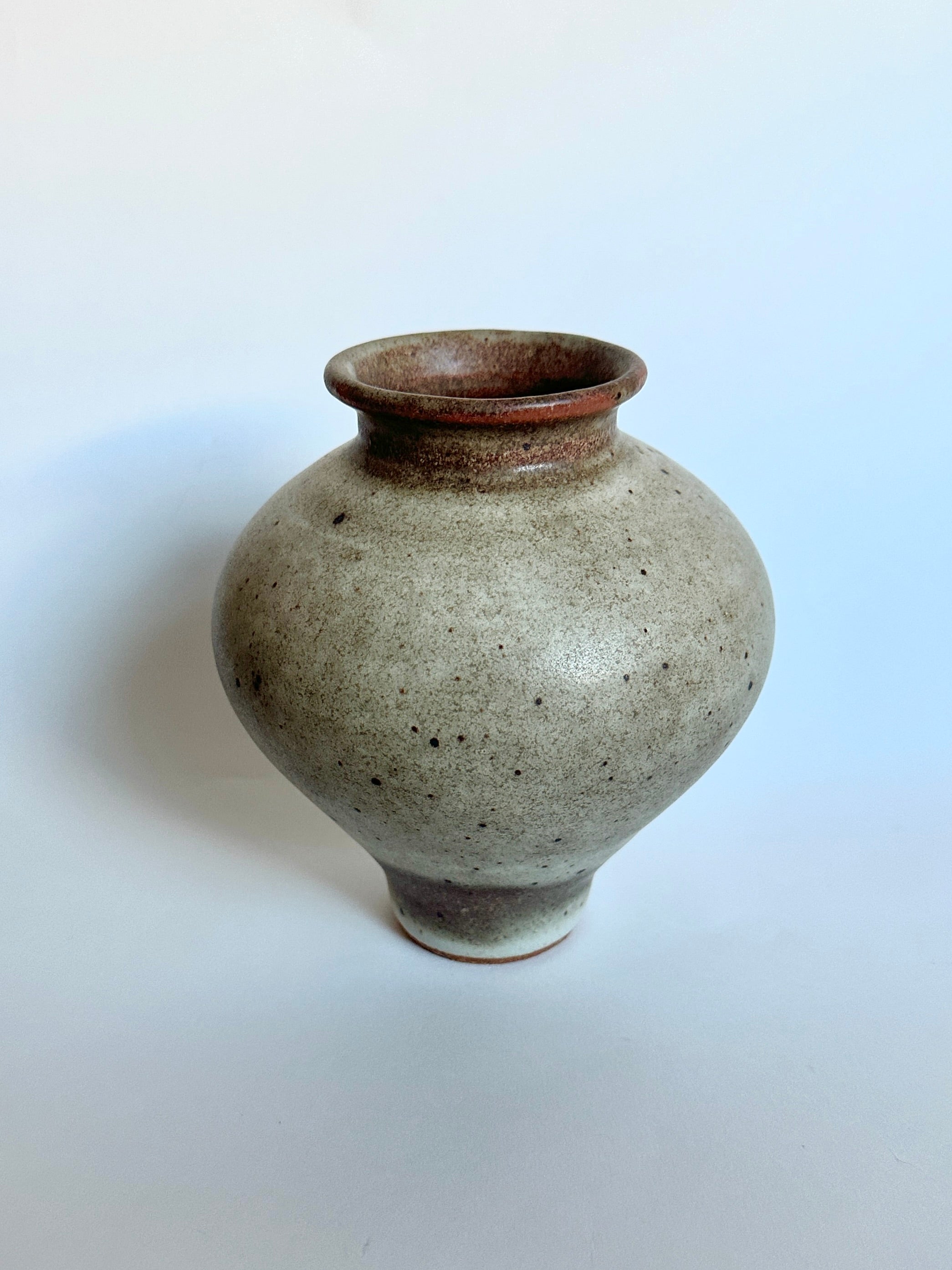 Gray/brown speckled vase no. 2