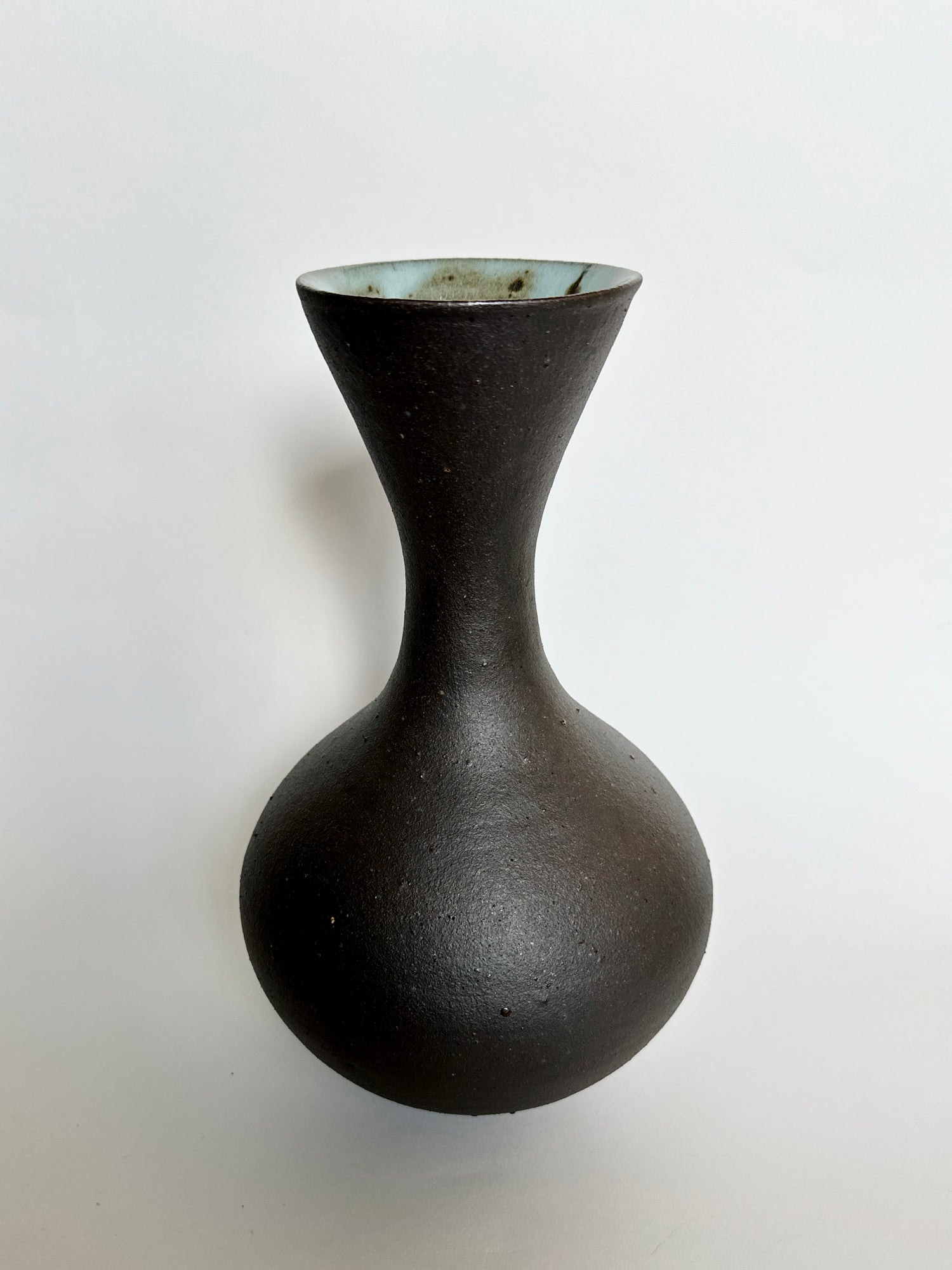 Black clay vessel No. 17