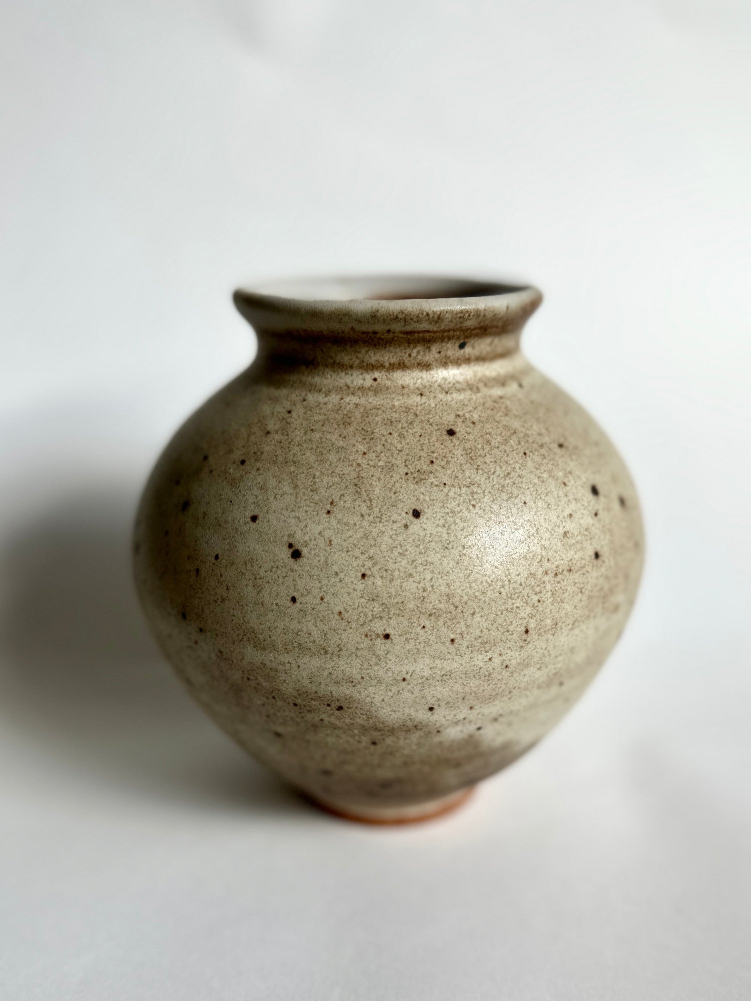 Gray/brown speckled vase 5