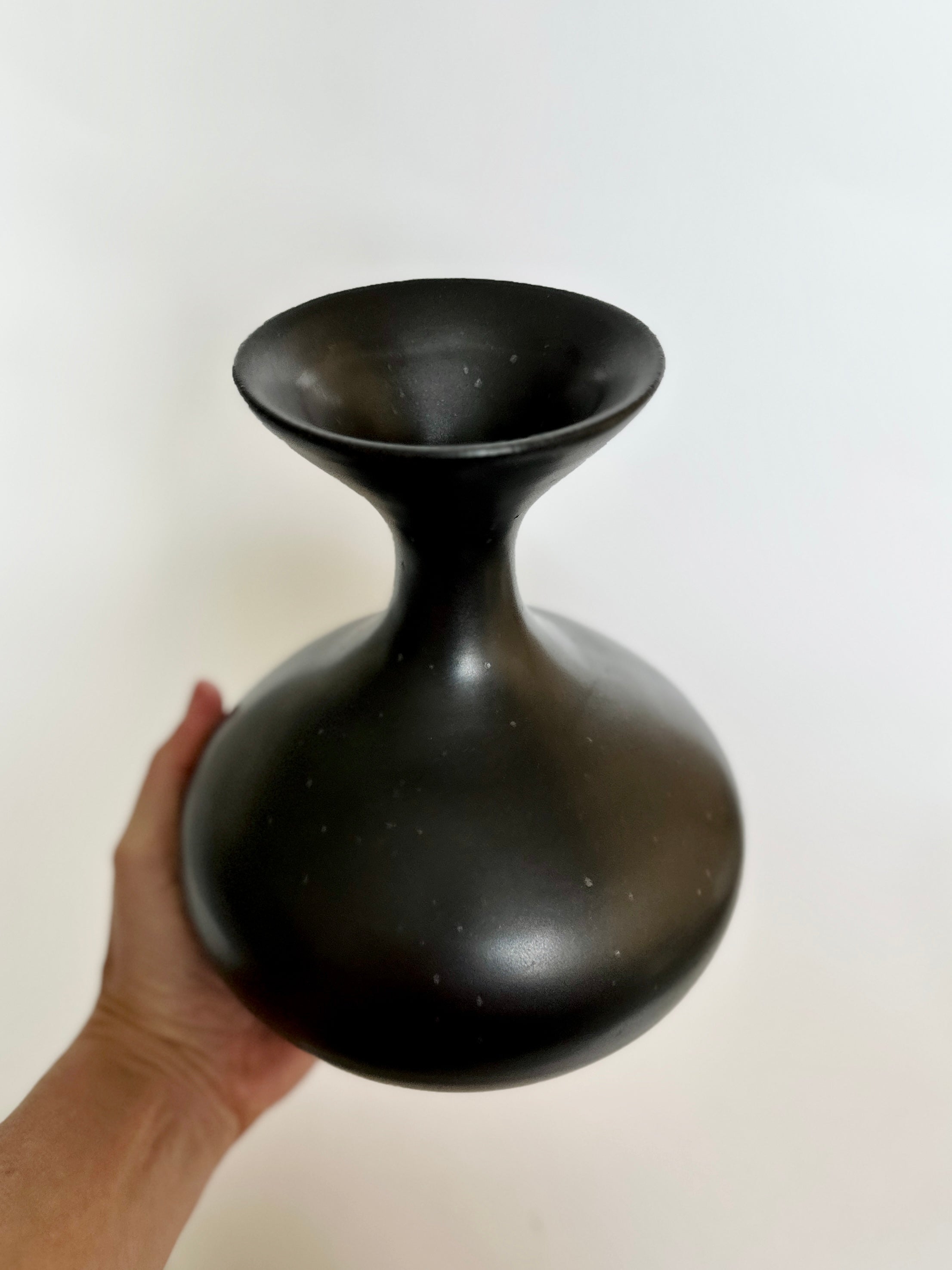 Black satin vessel No. 1