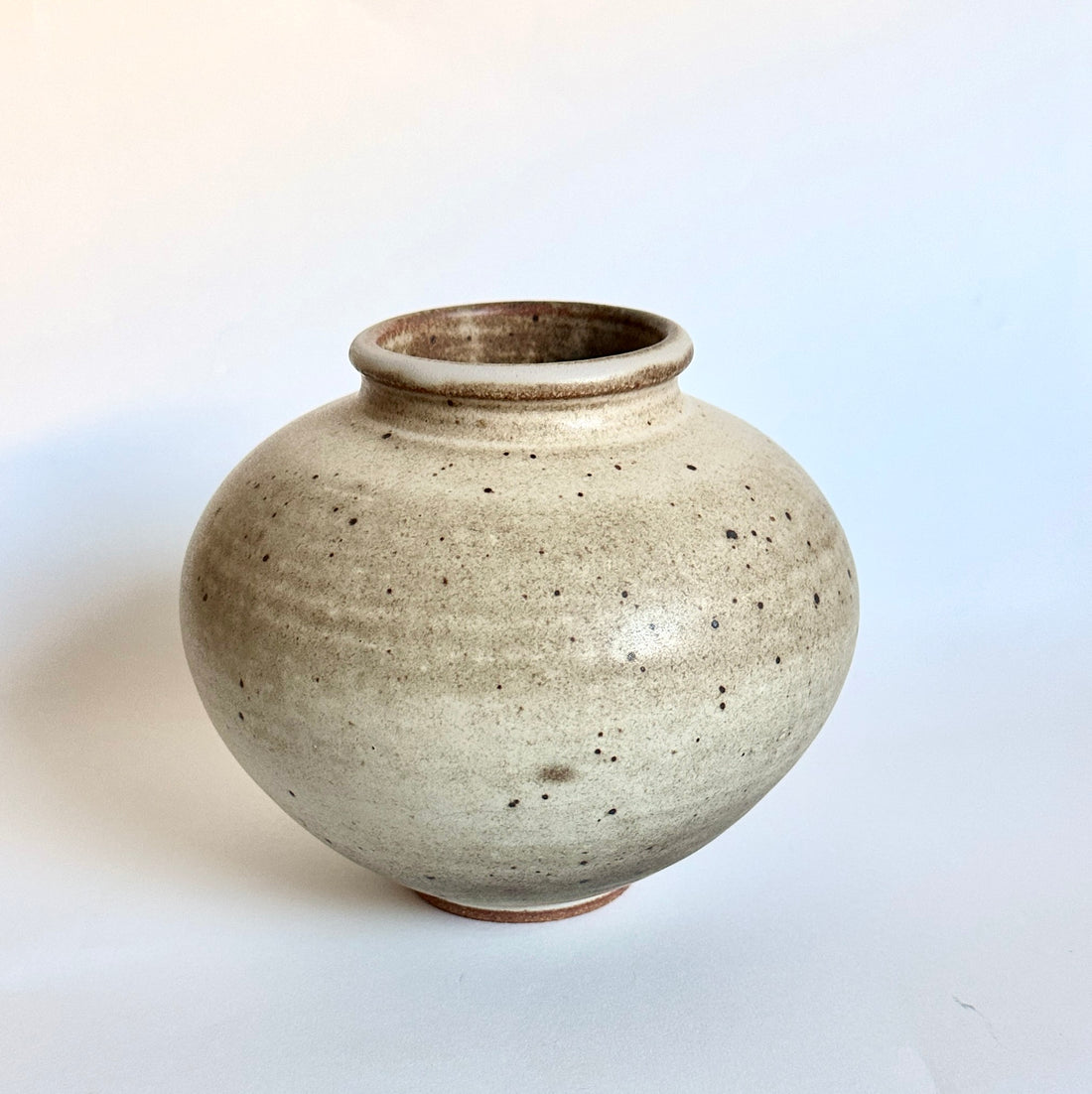 Gray/brown speckled vase no. 1
