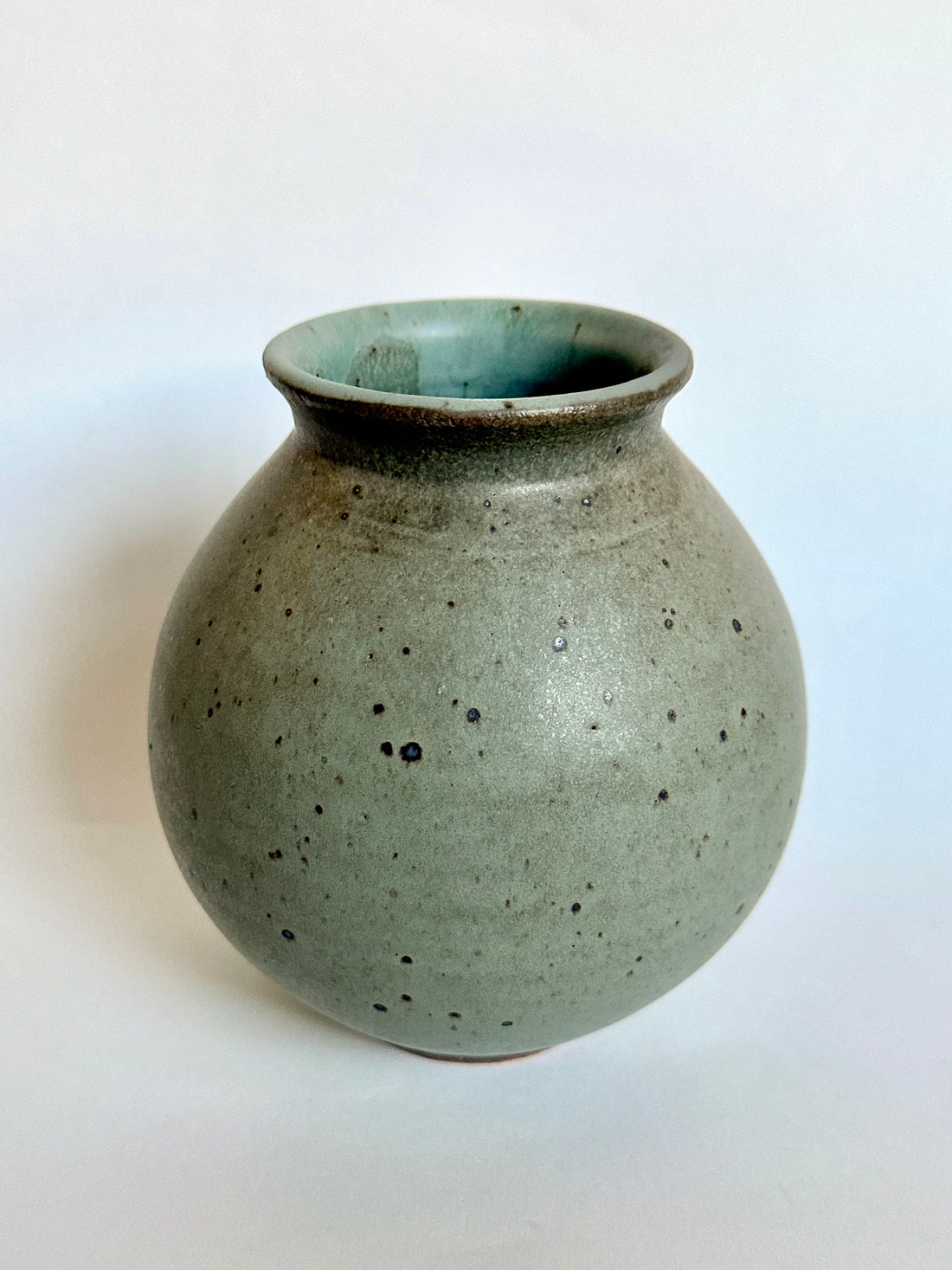 Blue speckled vase no. 19