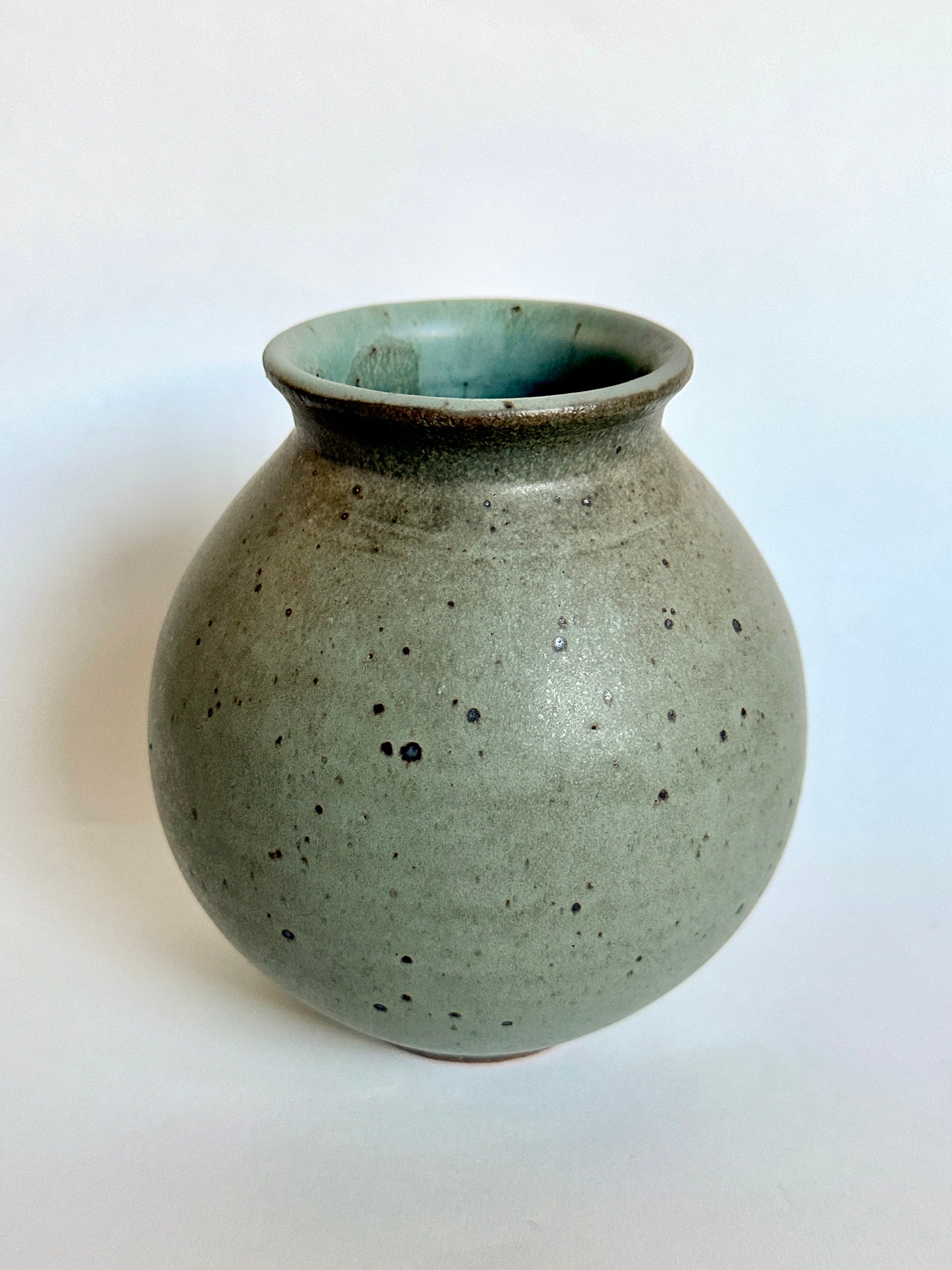 Blue speckled vase no. 19