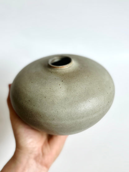 Gray wide vase no. 18
