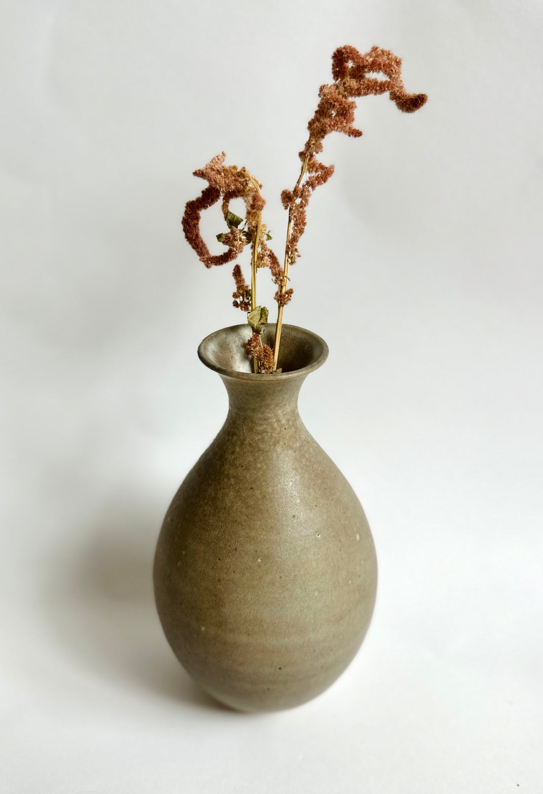 Gray vase no. 19
