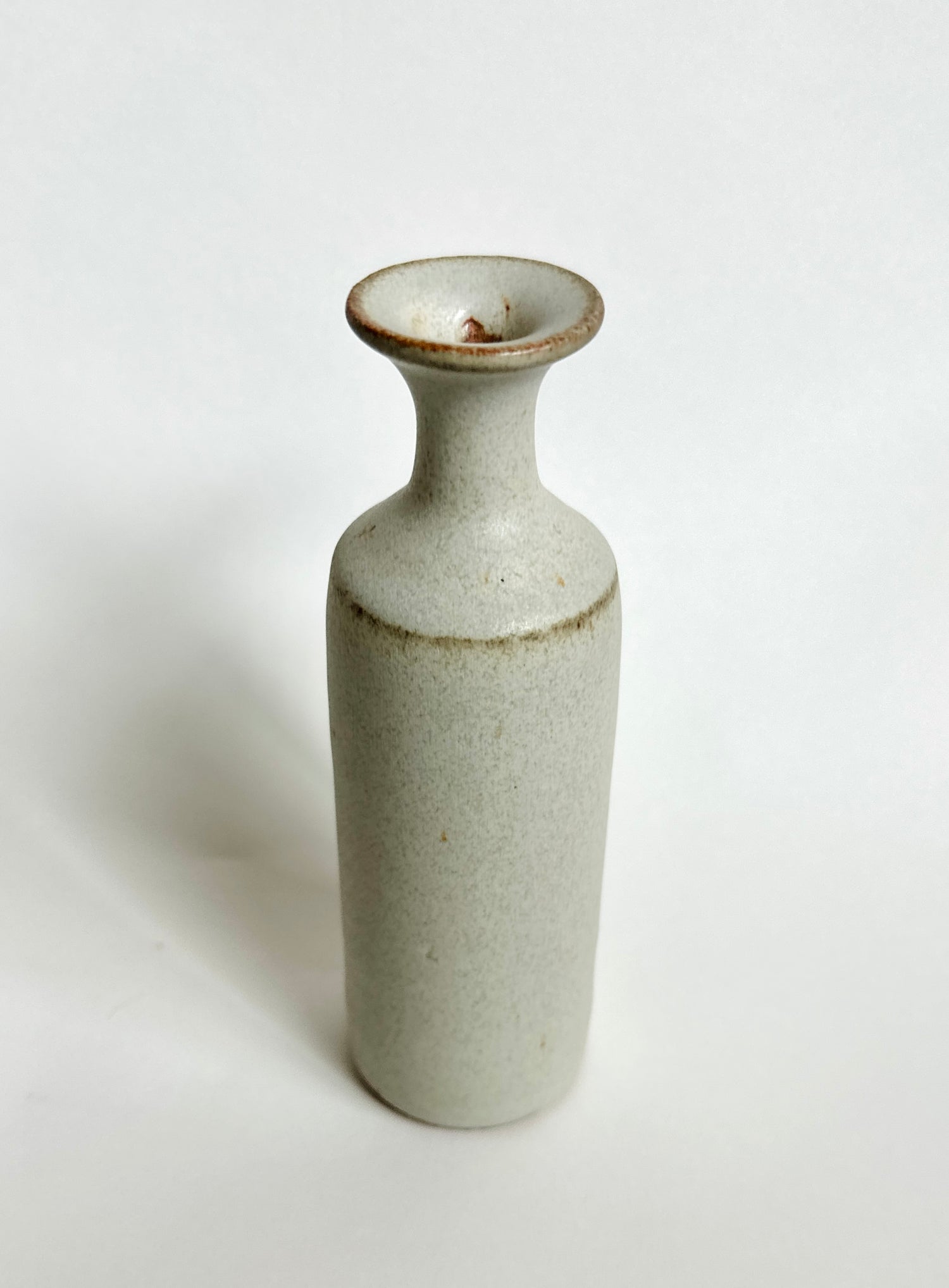 Gray/white speckled vase no. 8