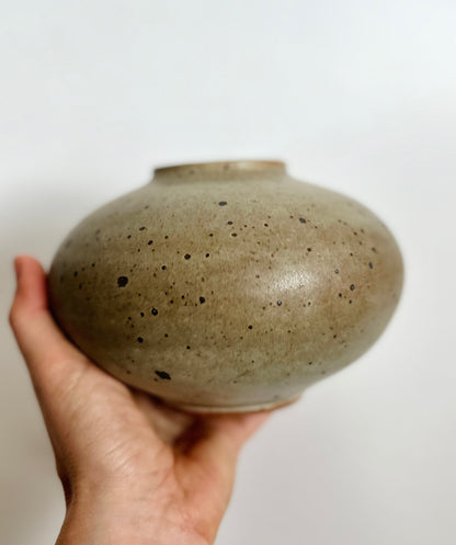Gray speckled vase no. 4
