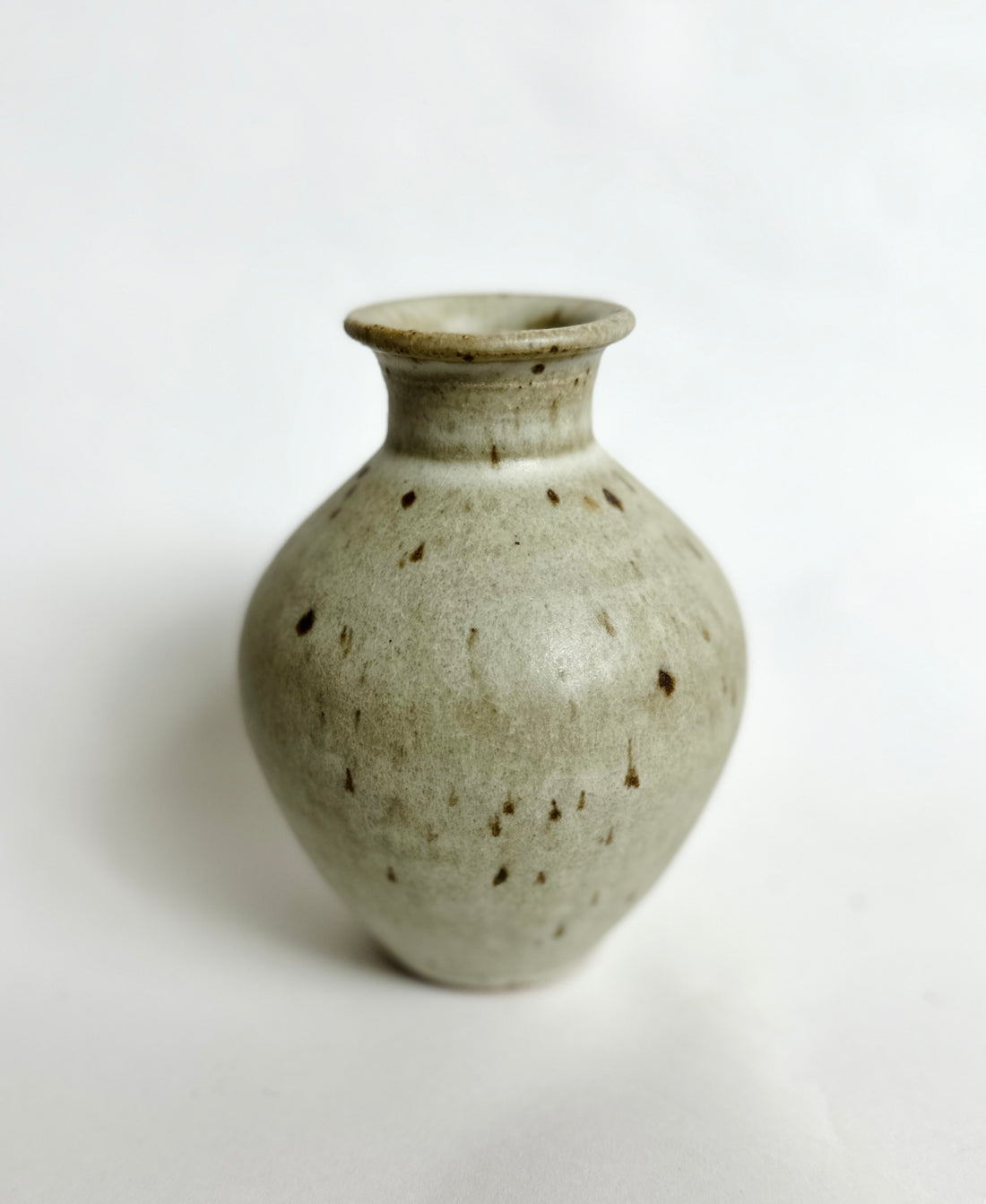 Gray speckled vase no. 1