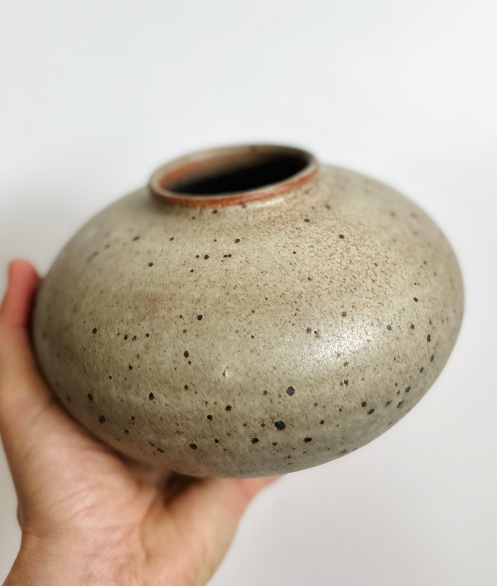 Gray speckled vase no. 4