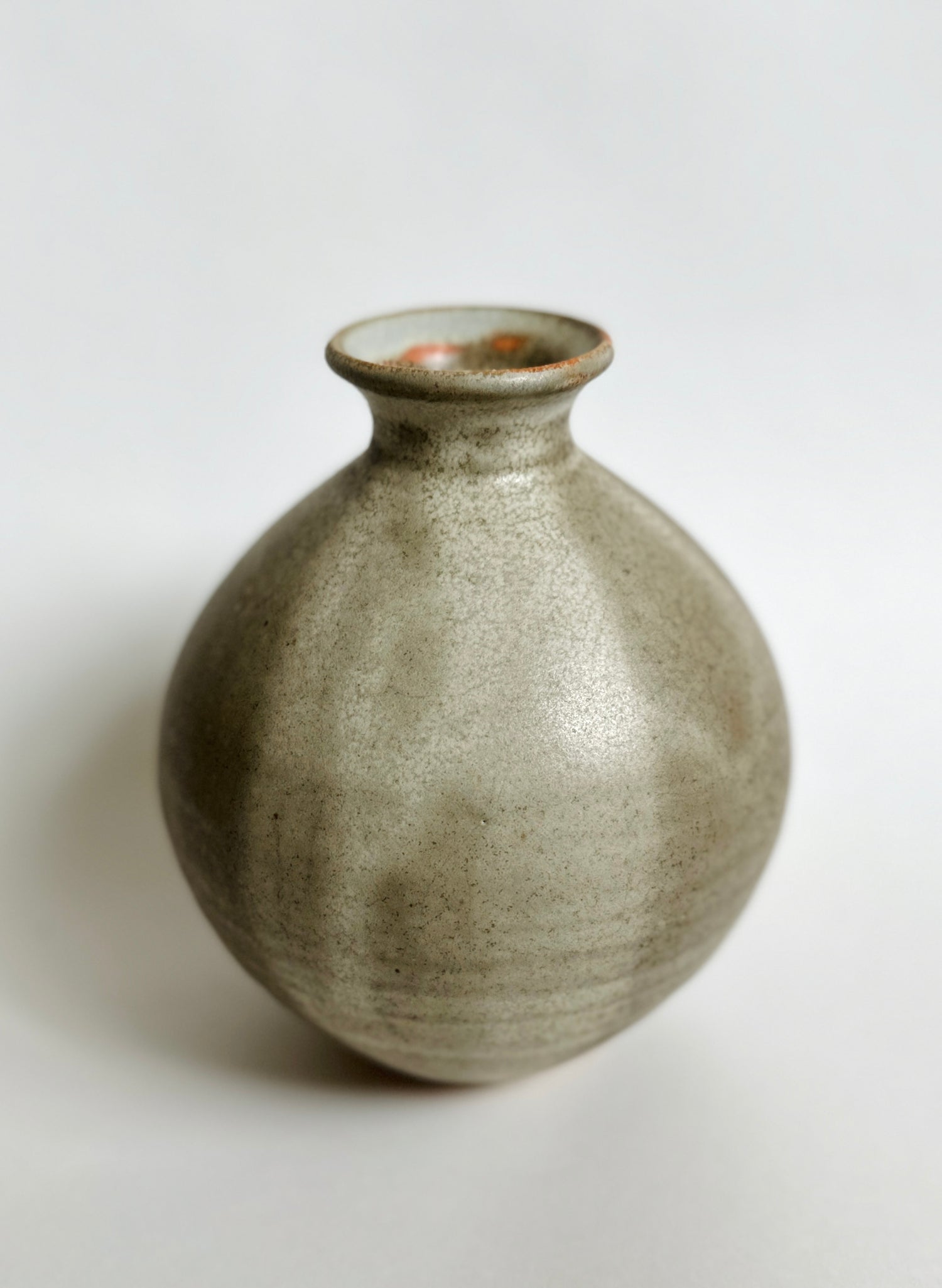 Gray vase no. 3
