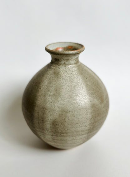 Gray vase no. 3