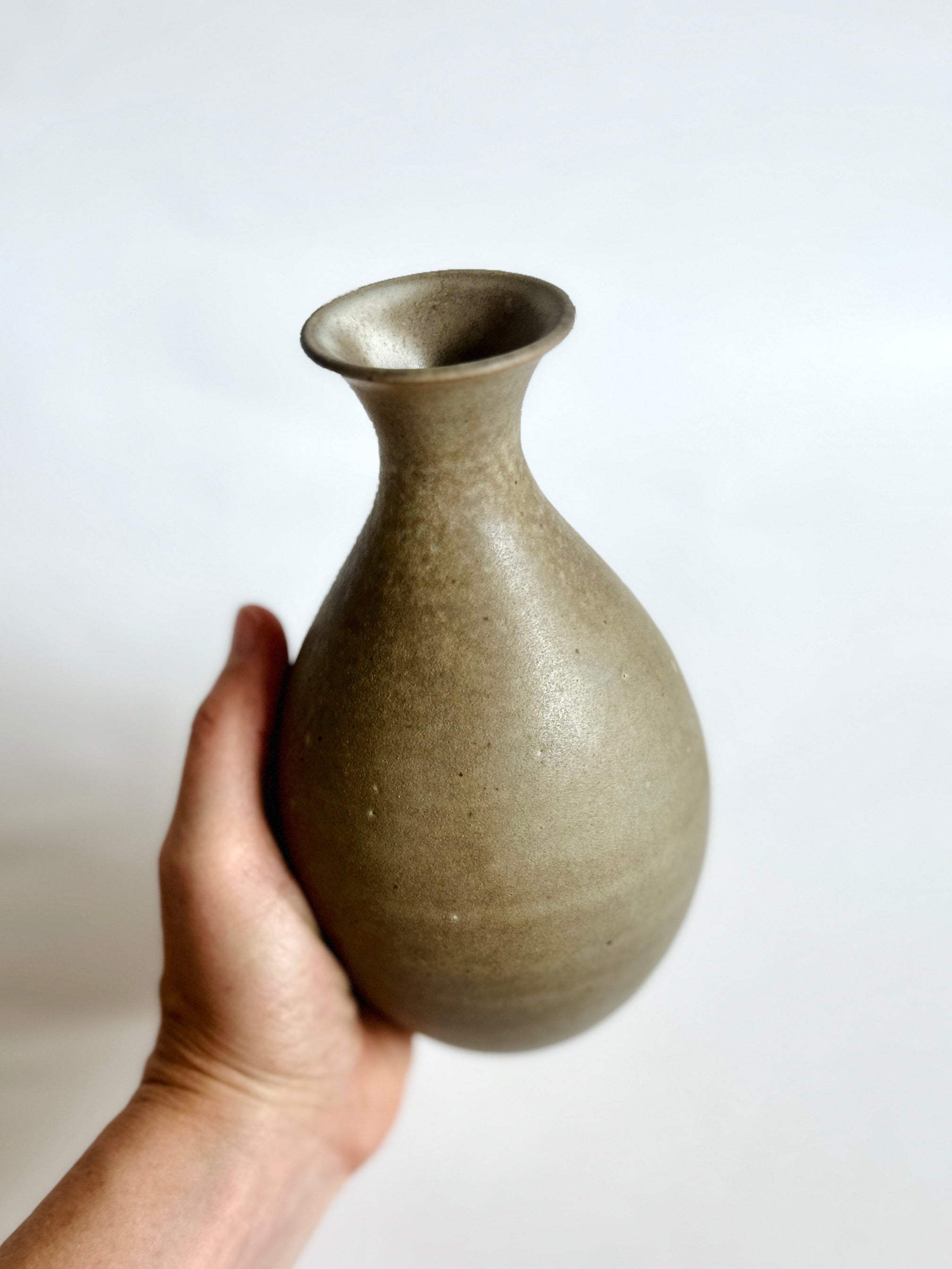 Gray vase no. 19