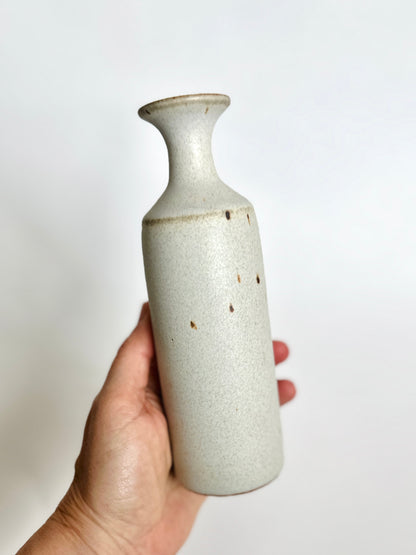 Gray/white speckled vase no. 8