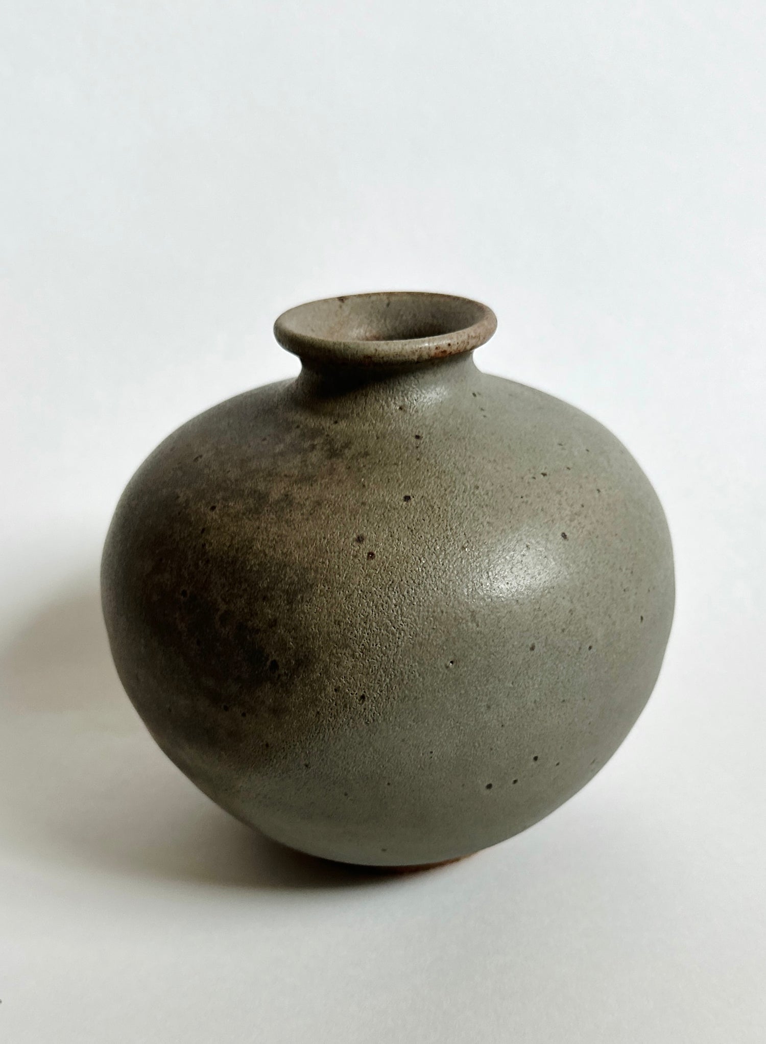 Gray speckled vase no. 7