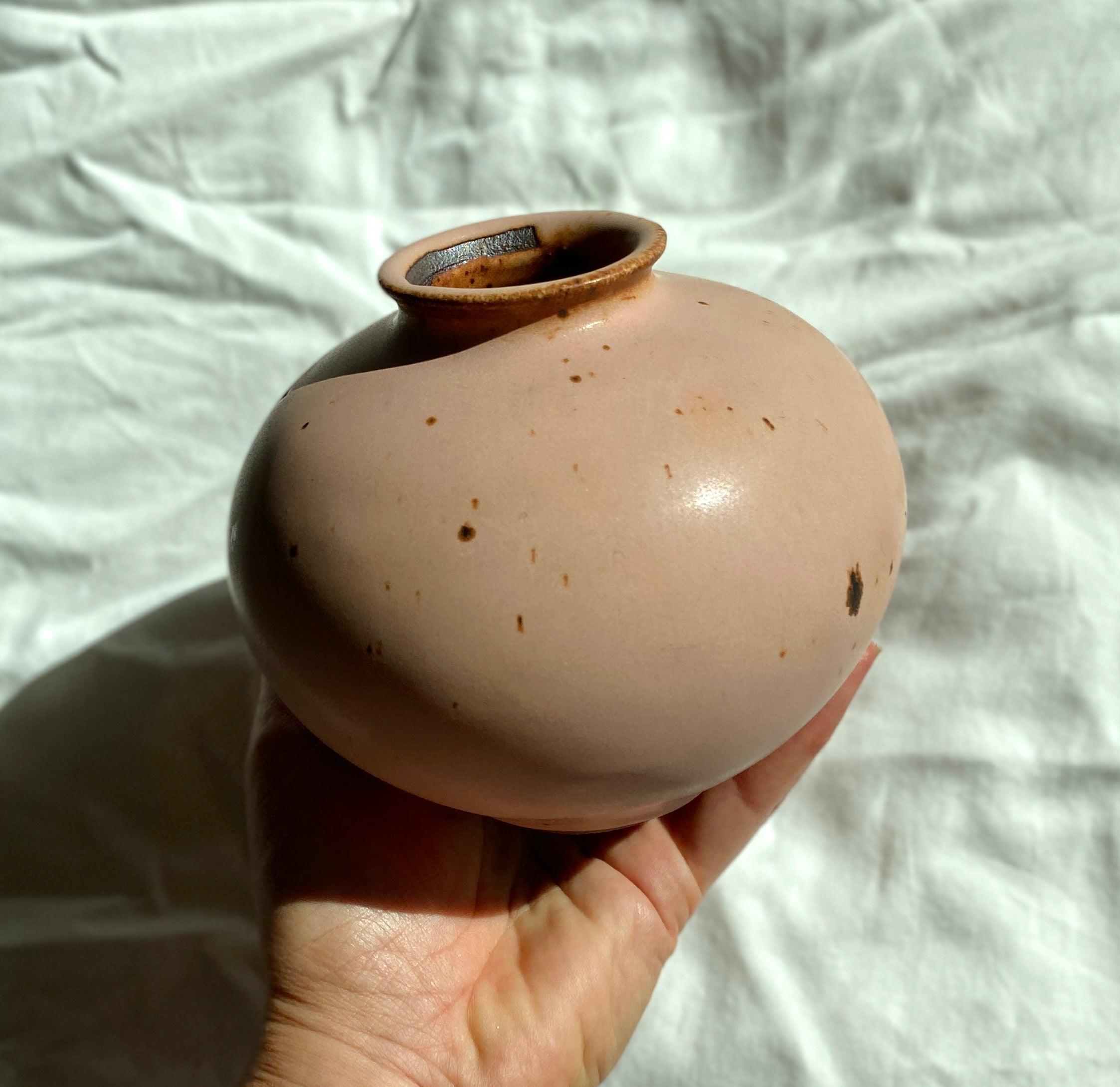 Pink/peach speckled wide vase No. 7 - Dana Chieco Studio