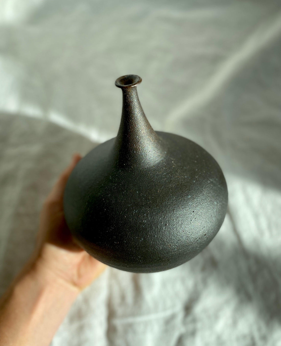 Black clay wide bottleneck no. 2 - Dana Chieco Studio