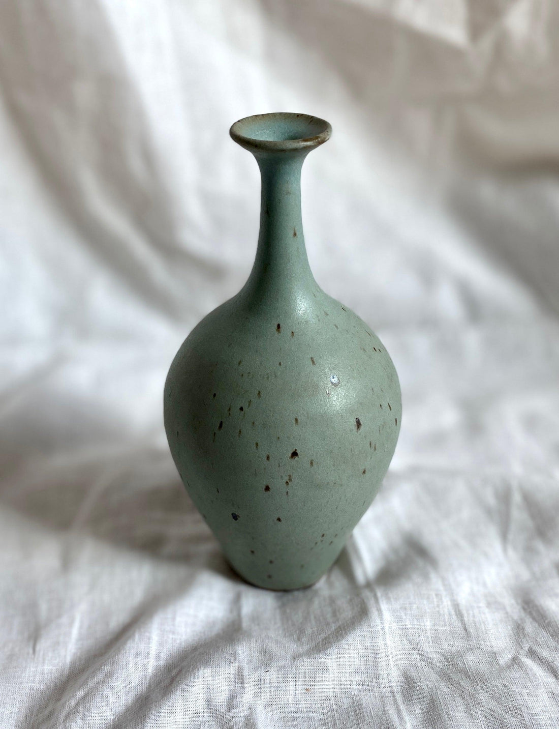 Blue speckled bottleneck vessel no. 12 - Dana Chieco Studio