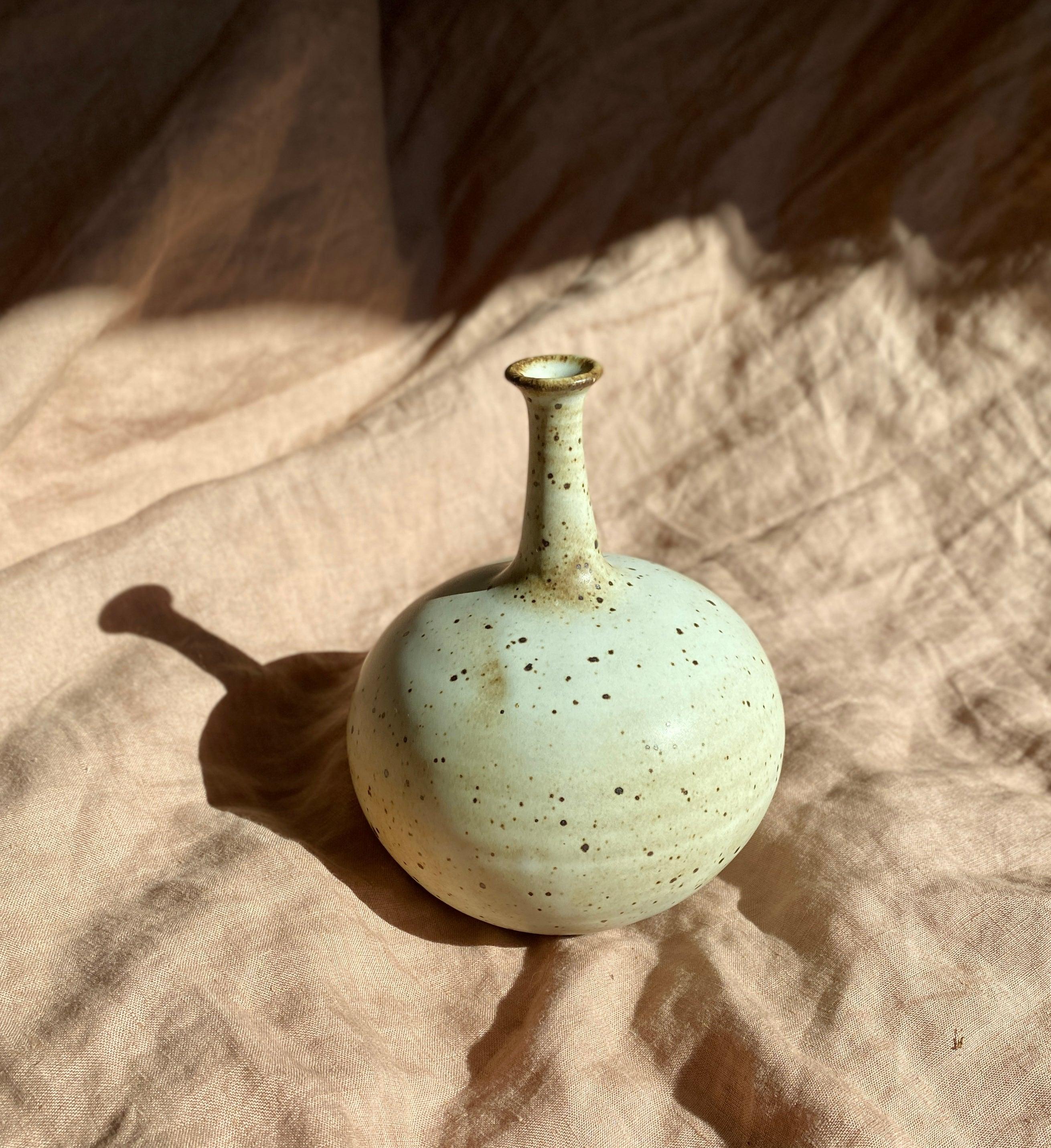 Matte white speckled wide vase with bottle-neck No. 11 - Dana Chieco Studio