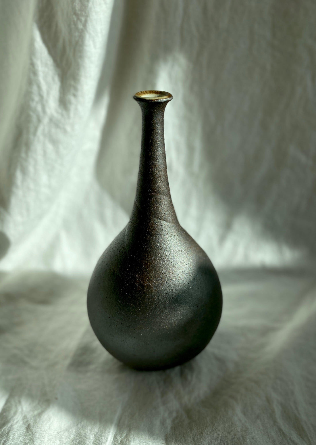 Black clay bottleneck no. 1 - Dana Chieco Studio