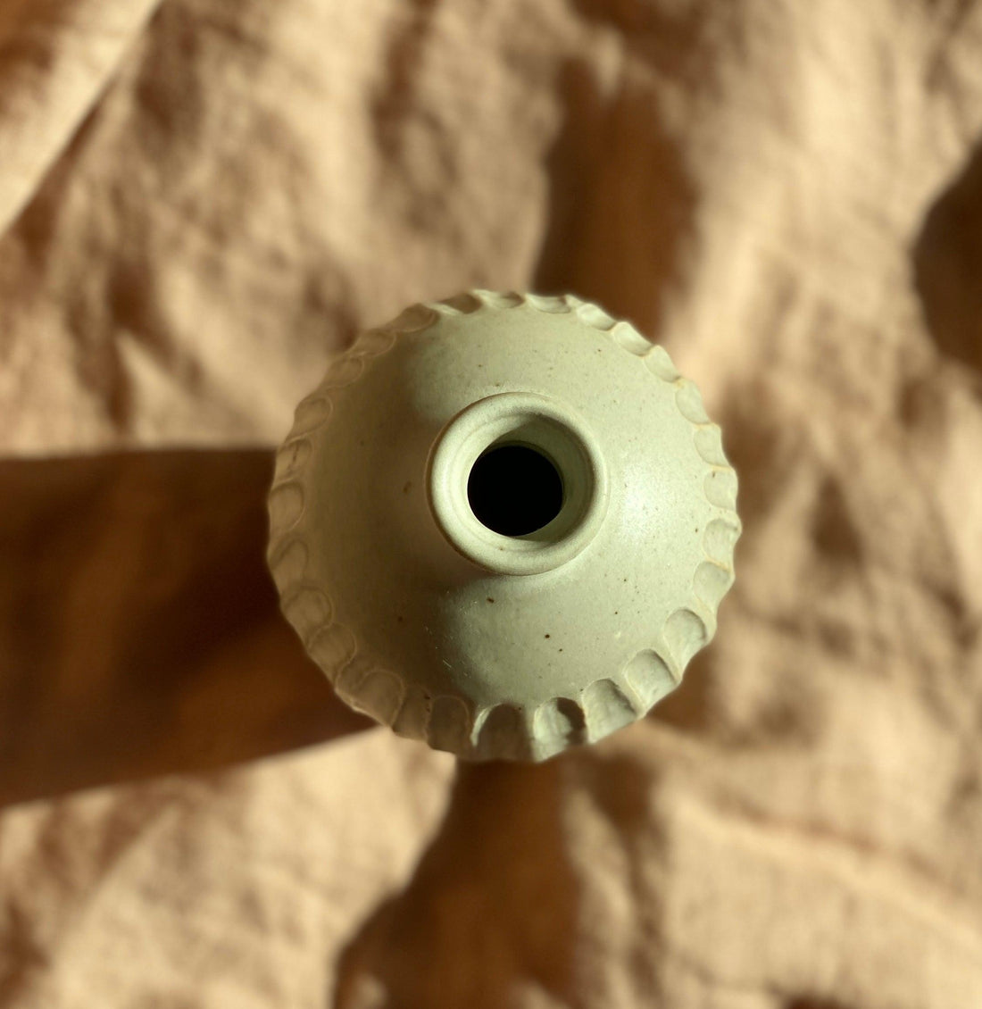 Matte white carved vase No. 2 - Dana Chieco Studio