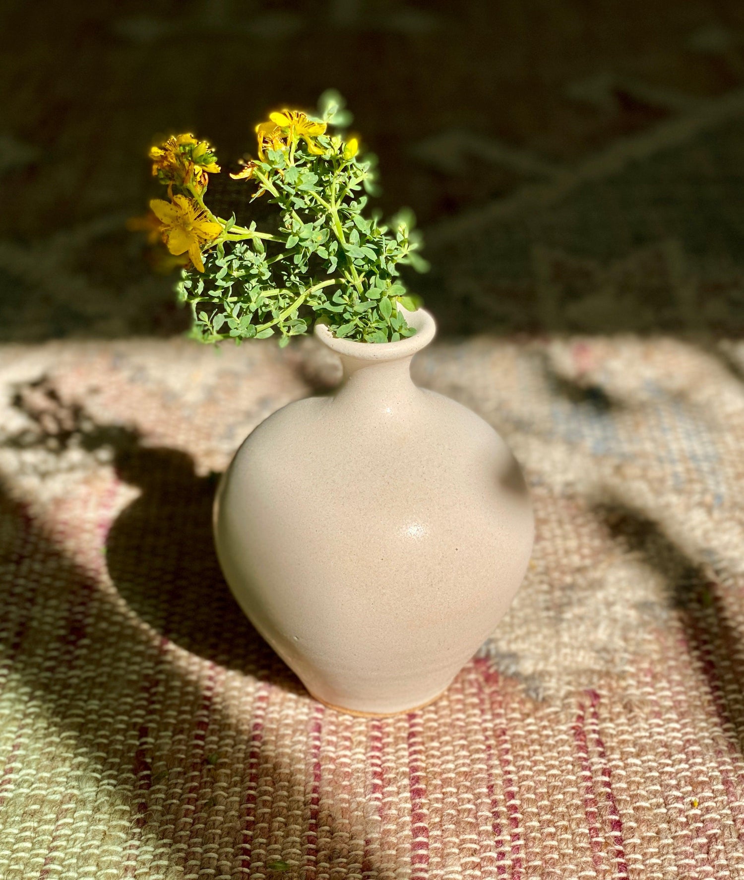 Warm satin white bud vase No. 3 - Dana Chieco Studio