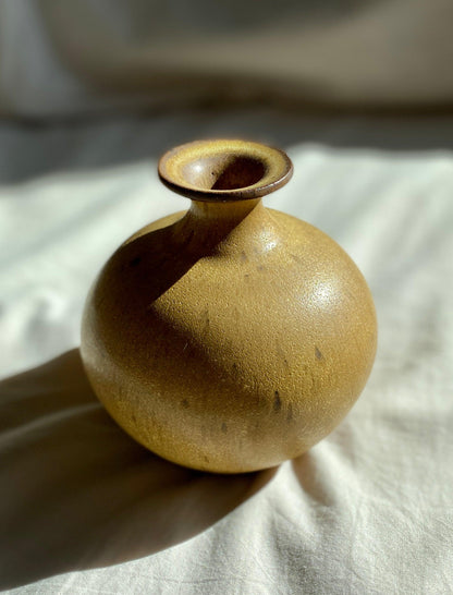 Warm yellow vase No. 1 - Dana Chieco Studio